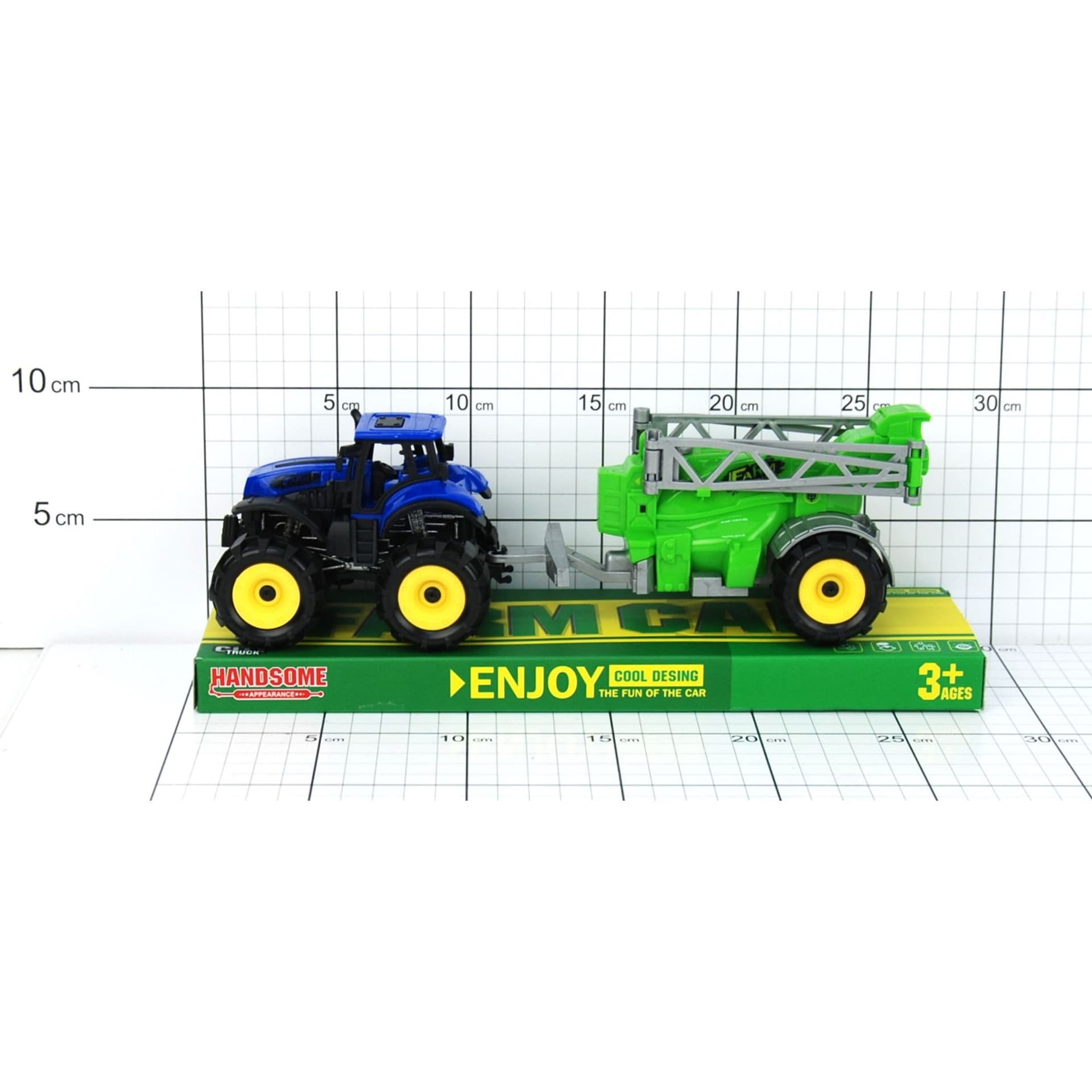 

TRAKTOR Z PRZYCZEPĄ POD KLOSZEM