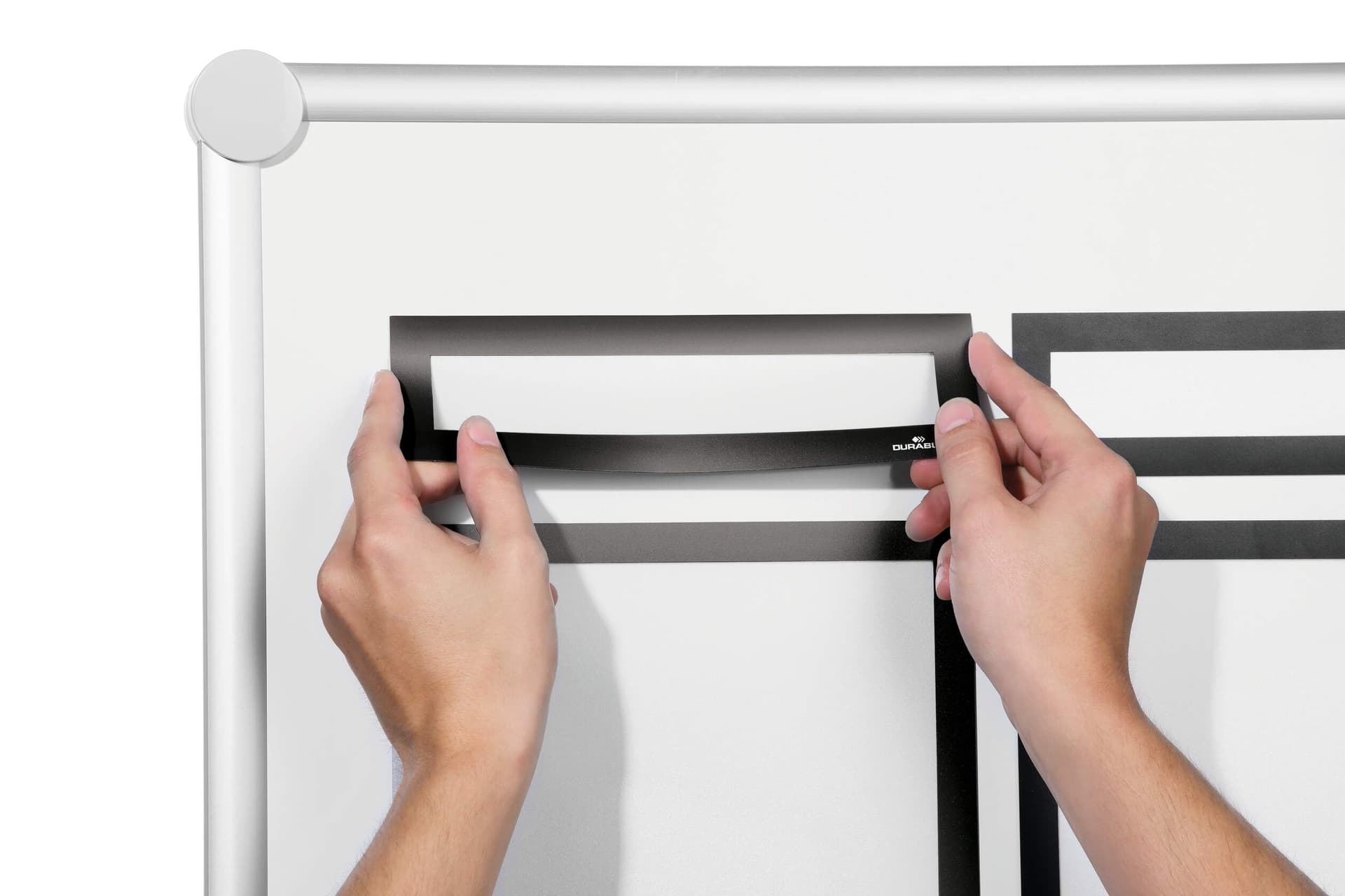 

Ramka magnetyczne nagłówkowa do A4 i A5 czarna (5szt.) 210x40mm DURAFRAME 498601 DURABLE, 5szt.) 210x40mm duraframe 498601 durabl
