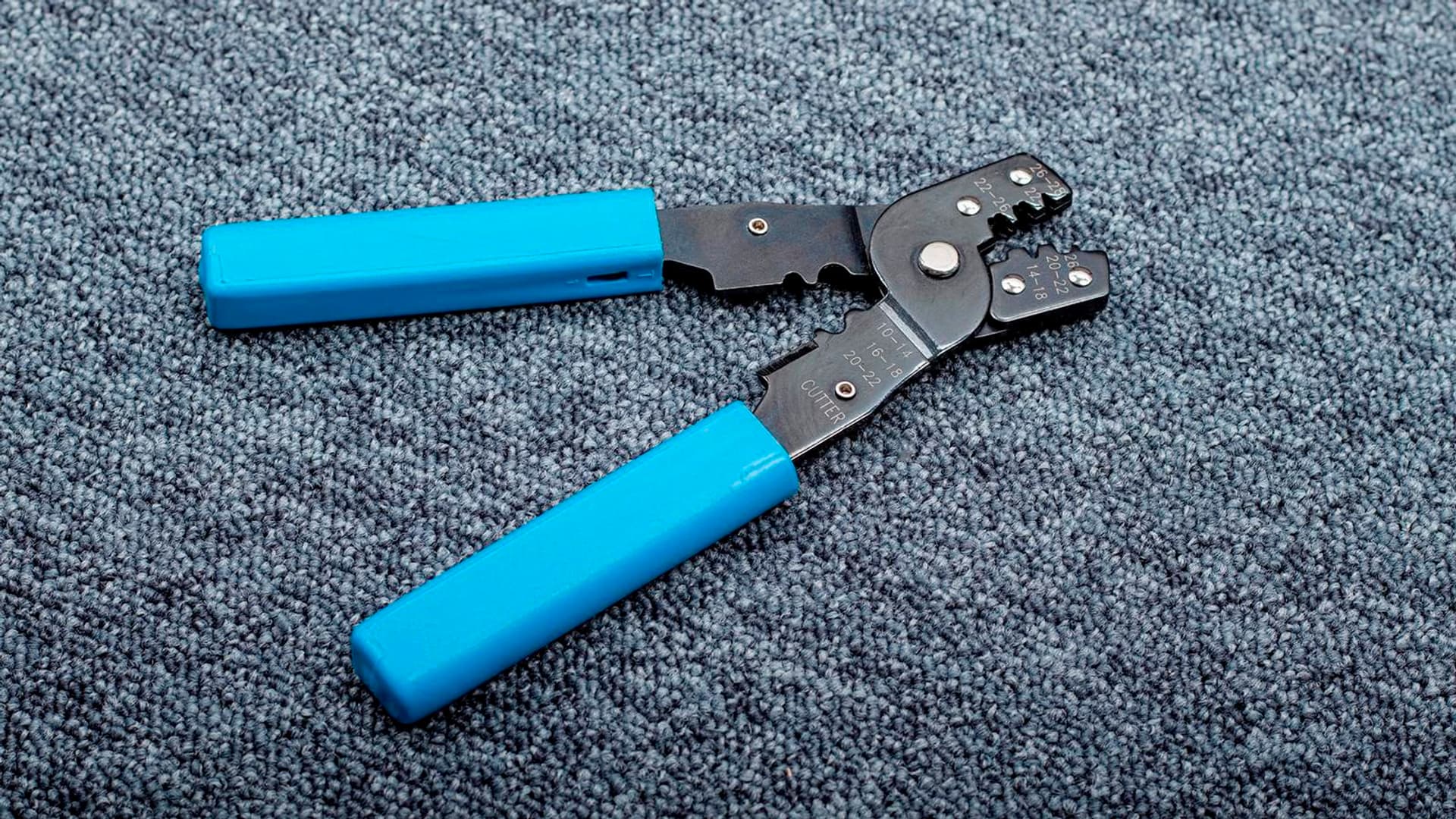 

Praska do końcówek konektorowych LIBOX LB0103