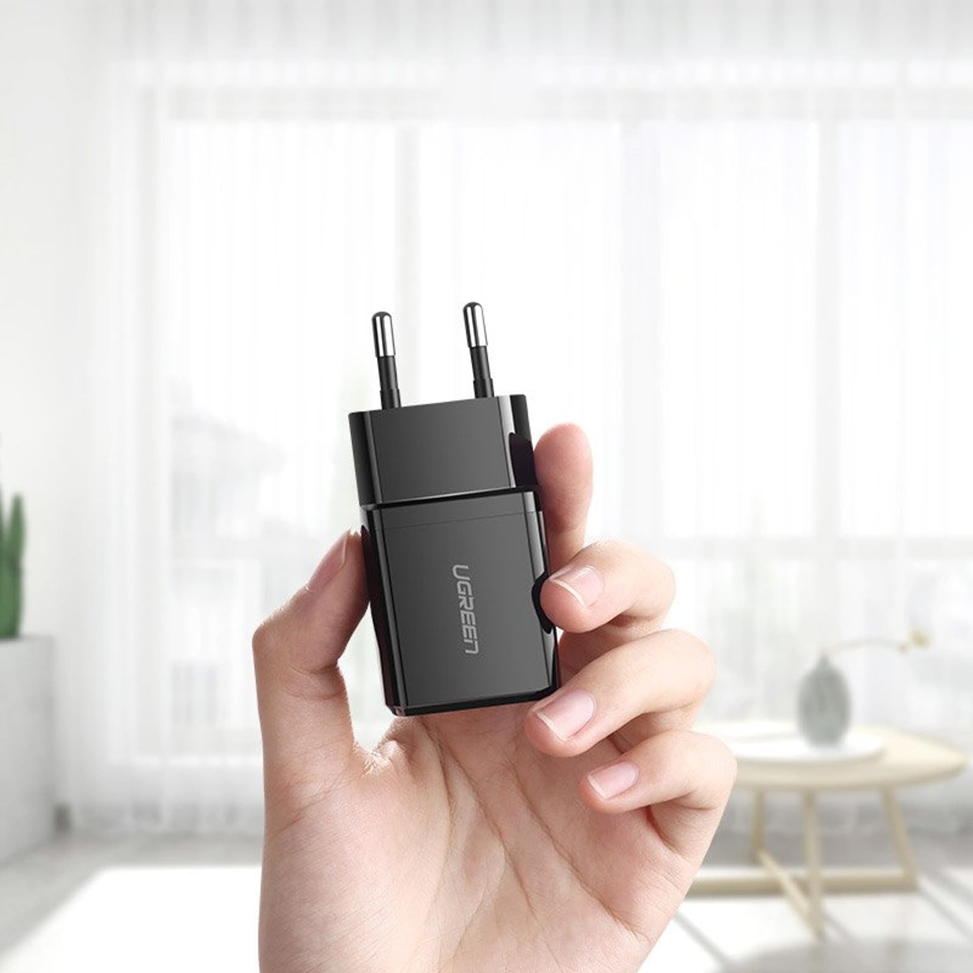 

Ugreen ładowarka sieciowa USB 2,1A czarny (50459)