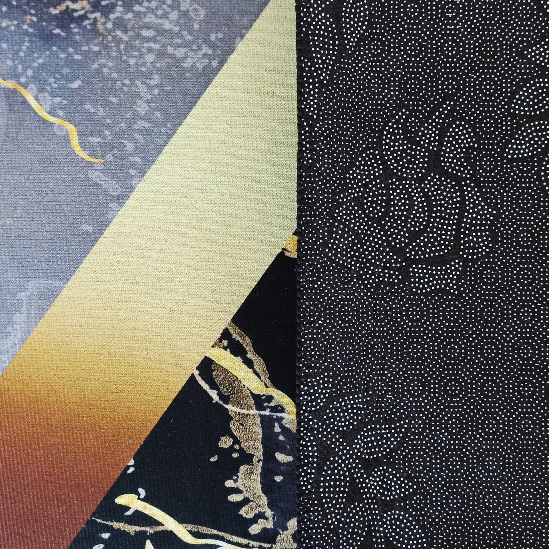 

Dywan BLACK and GOLD N 12 czarny 80 x 150 cm