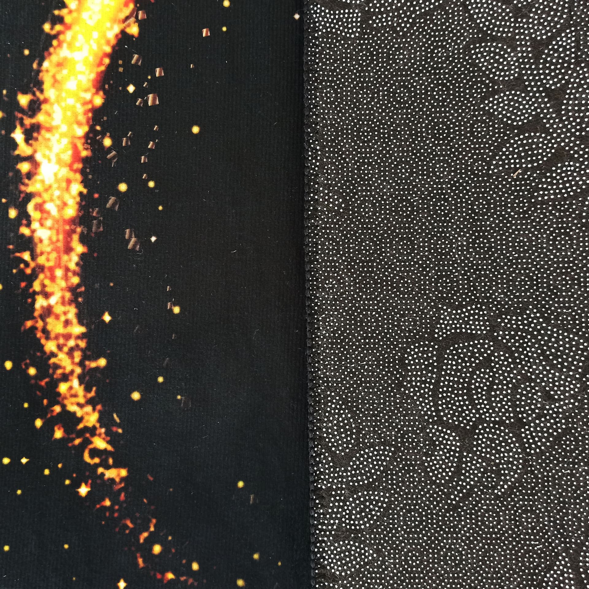 

Dywan BLACK and GOLD N 15 czarny 60 x 100 cm