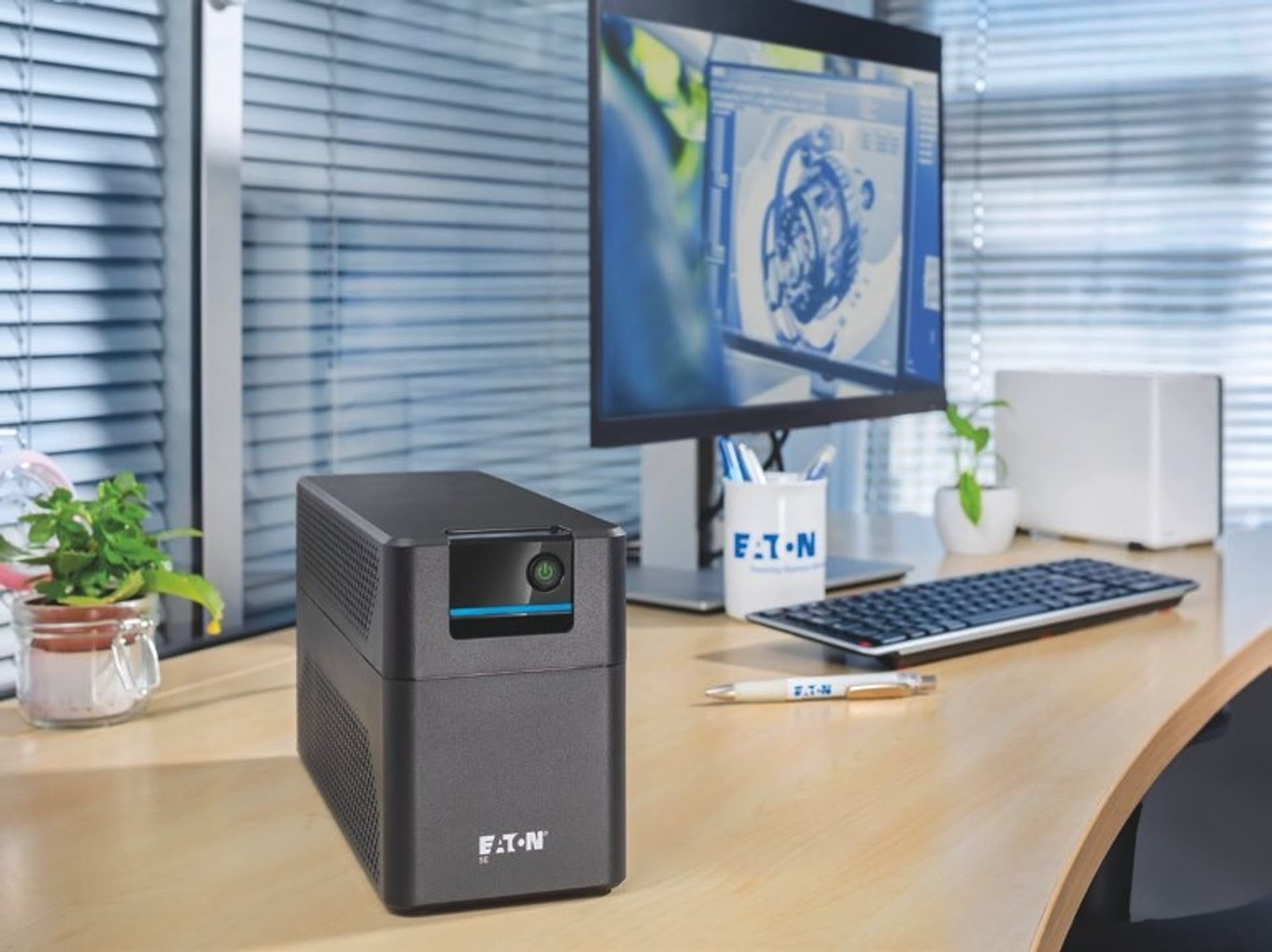 

Zasilacz UPS Eaton 5E 700 USB DIN G2