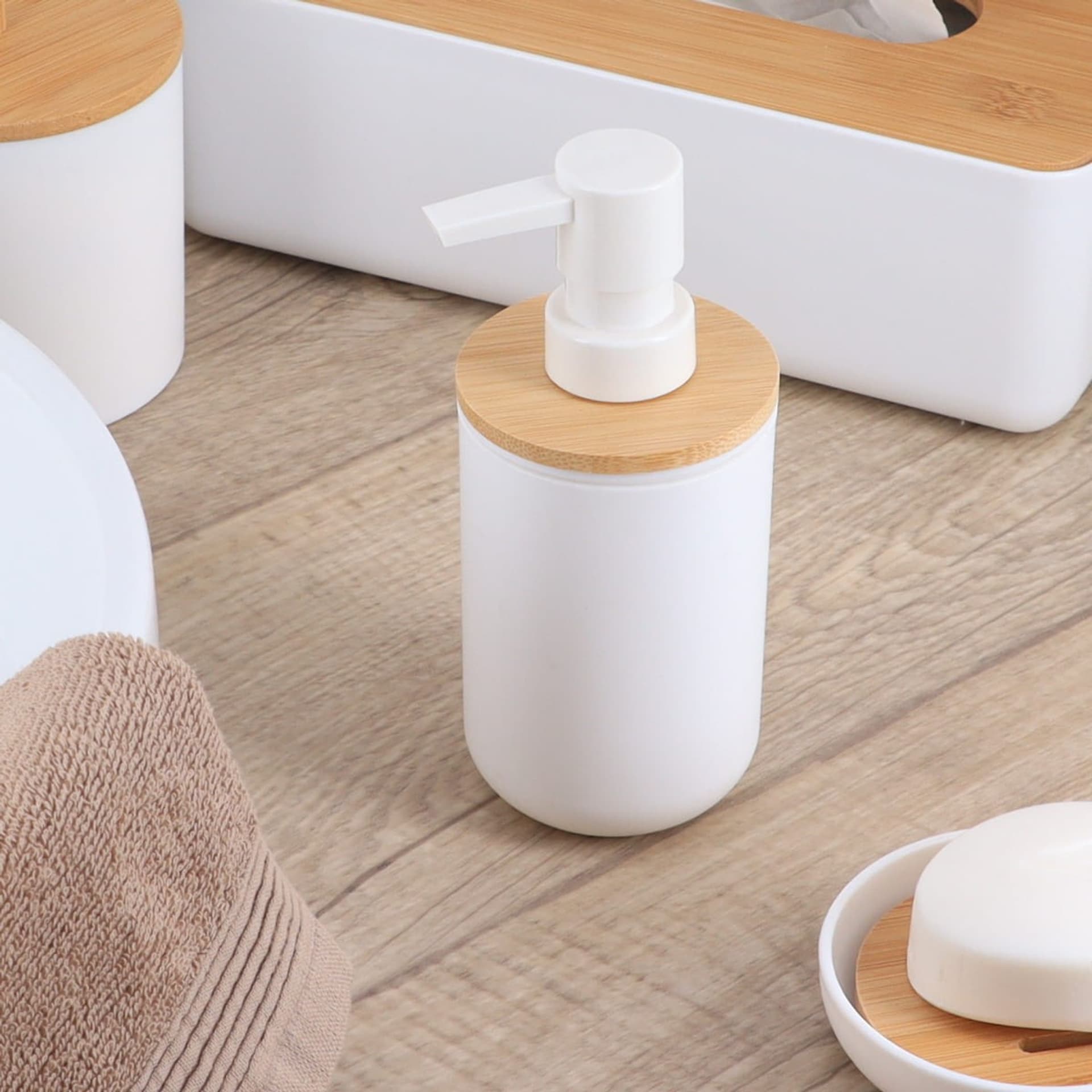 

Dozownik na mydło Besson White 300 ml
