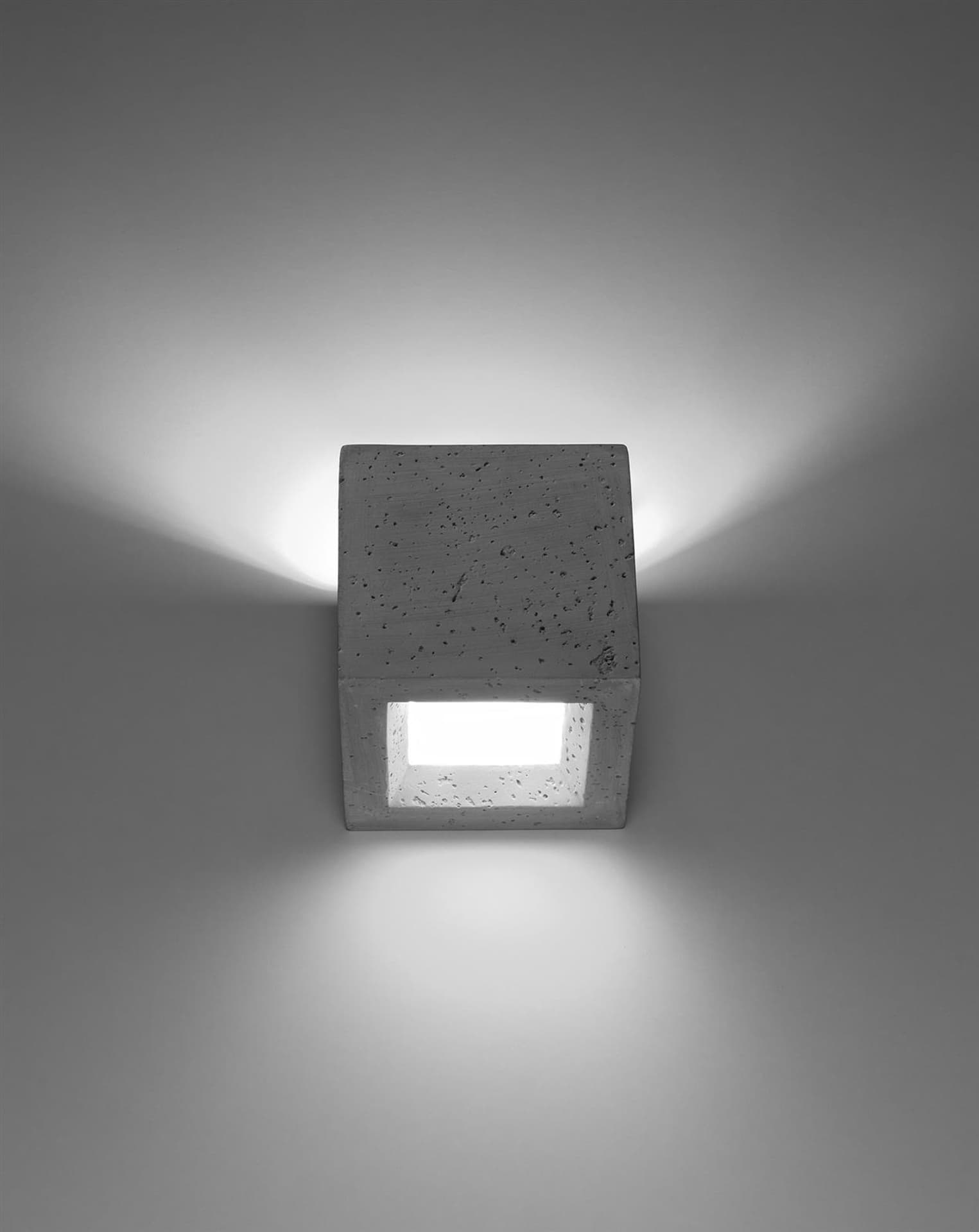 

Kinkiet LEO beton