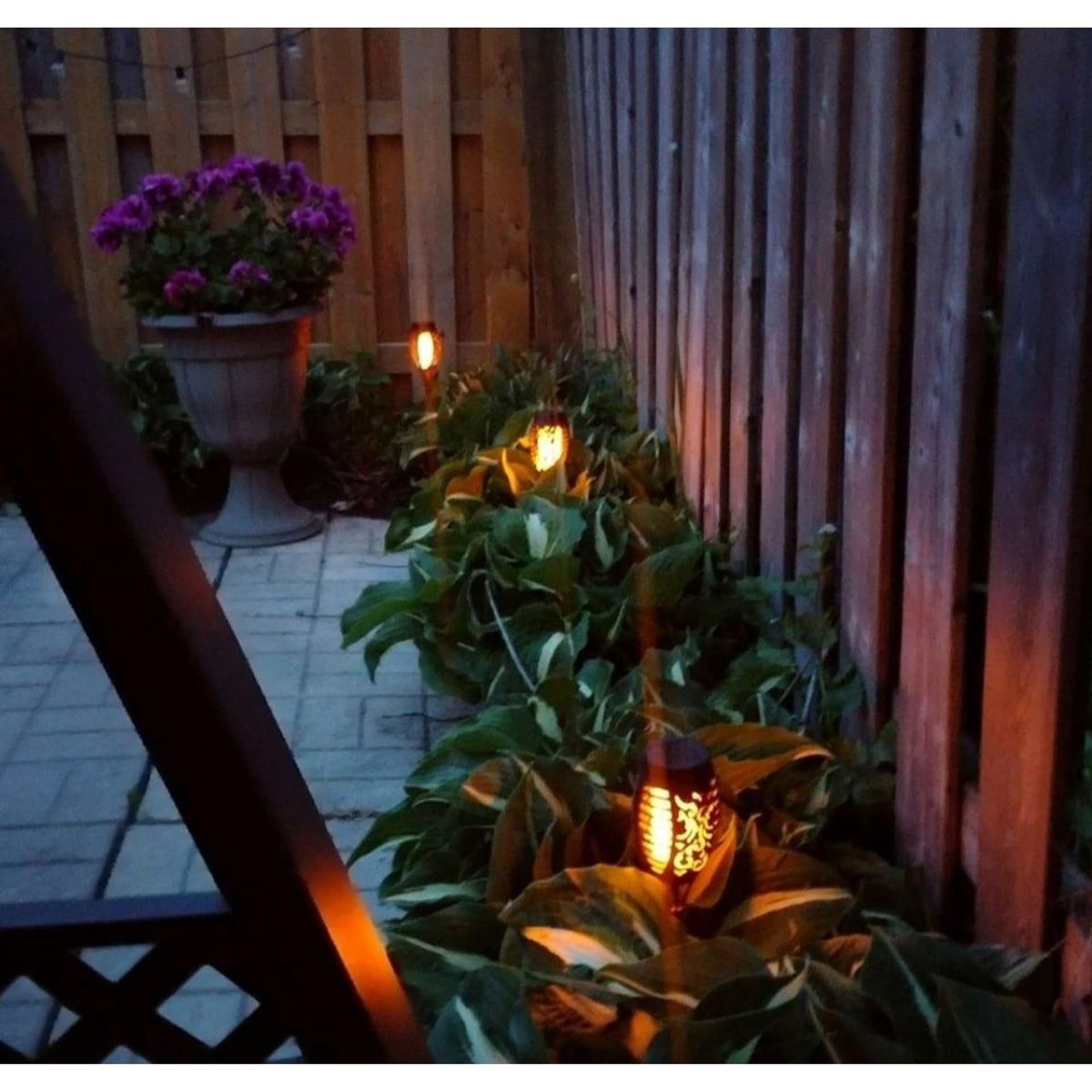 

POCHODNIA LAMPA SOLARNA TAŃCZĄCE PŁOMYKI 12 LED SMD 7X7X49CM - 12szt
