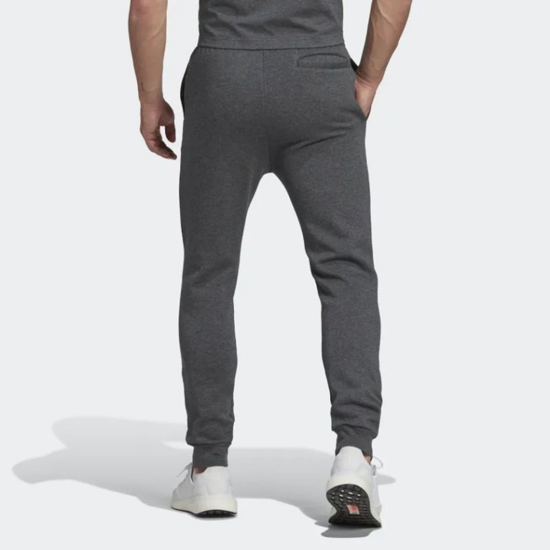 

Spodnie adidas Fleece Regular Taprered Pants M (kolor Szary/Srebrny, rozmiar L)