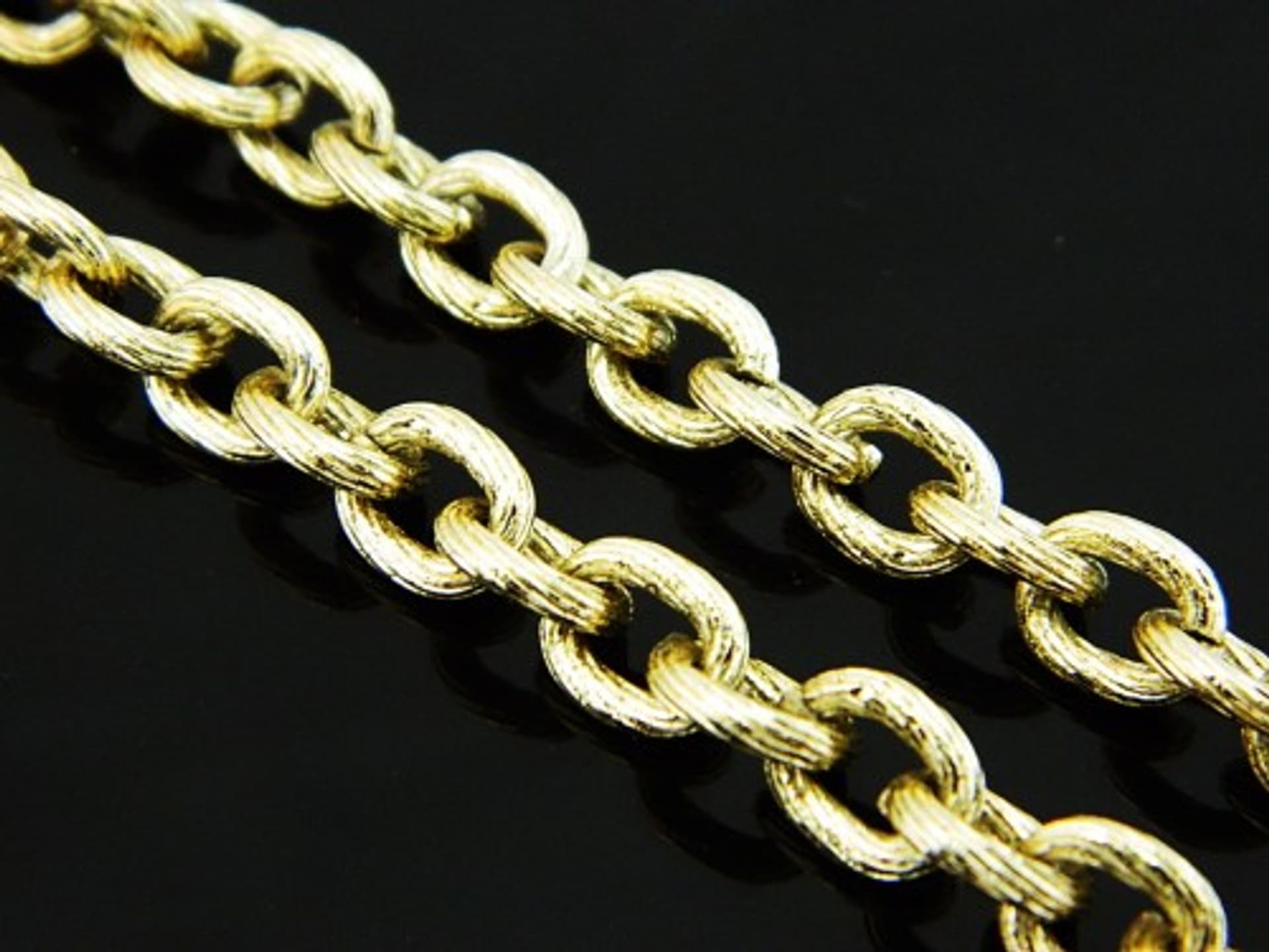 

Łańcuszek MD L 570