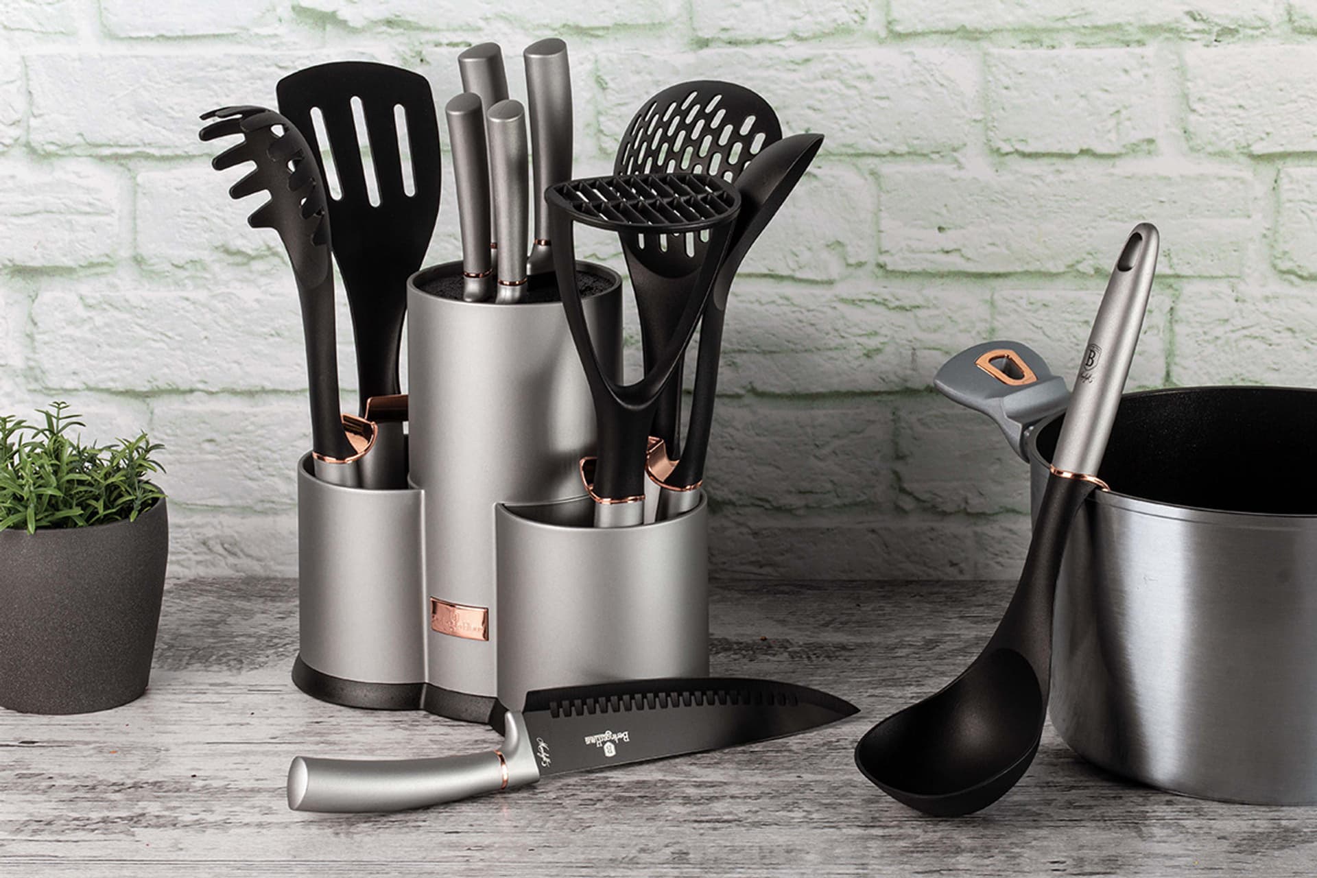 

ZESTAW PRZYBORÓW I NOŻY BERLINGER HAUS BH-6251