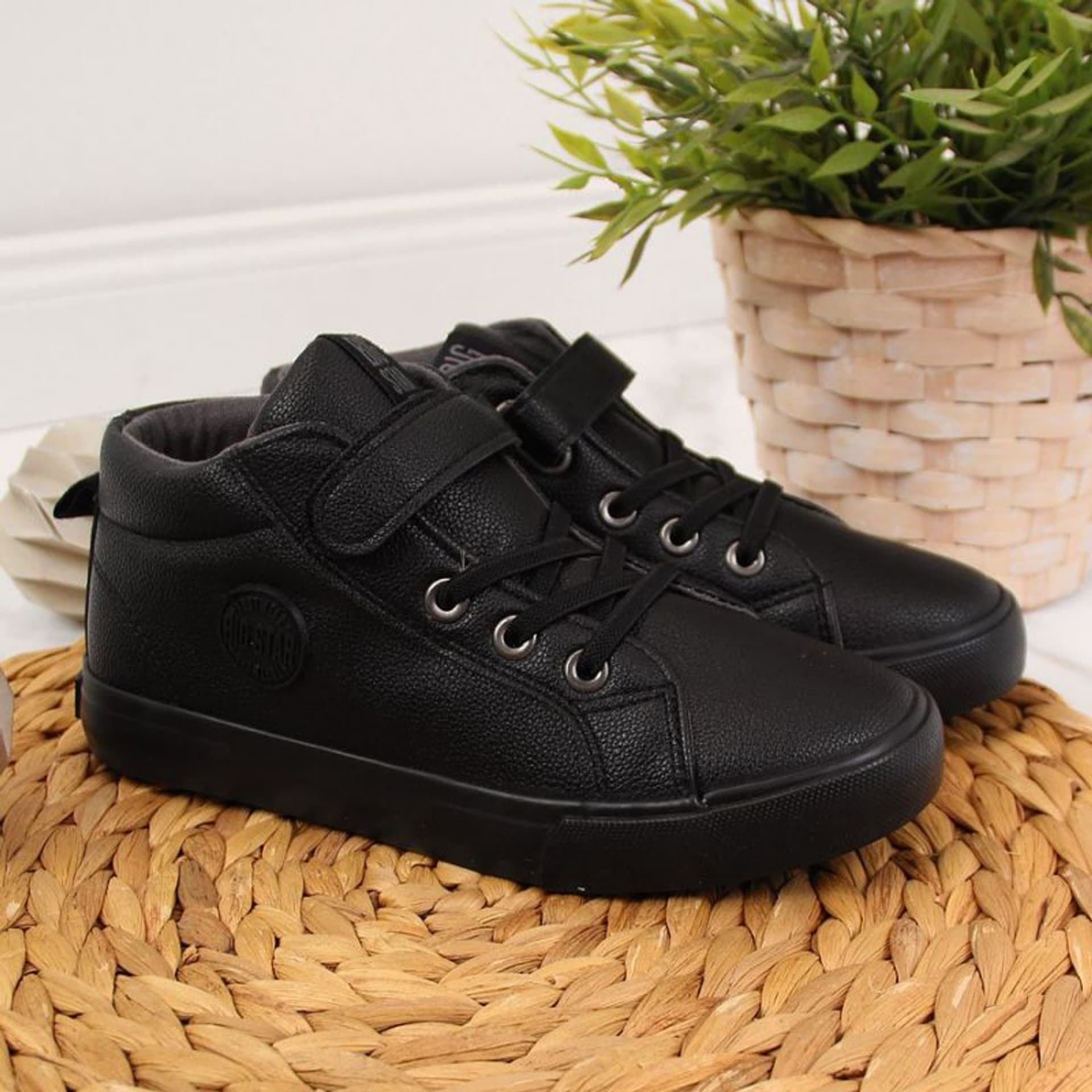 

Buty Big Star Jr EE374 (kolor Czarny, rozmiar 34)