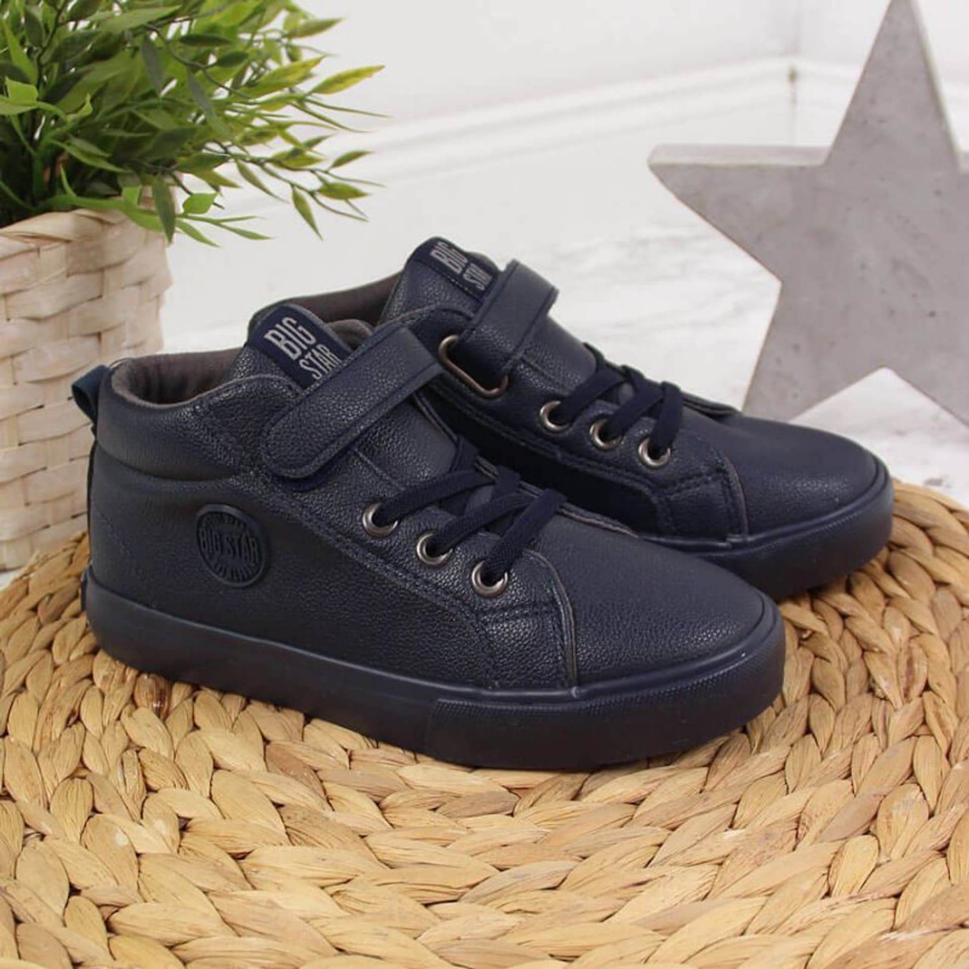 

Buty Big Star Jr EE374 (kolor Granatowy, rozmiar 33)