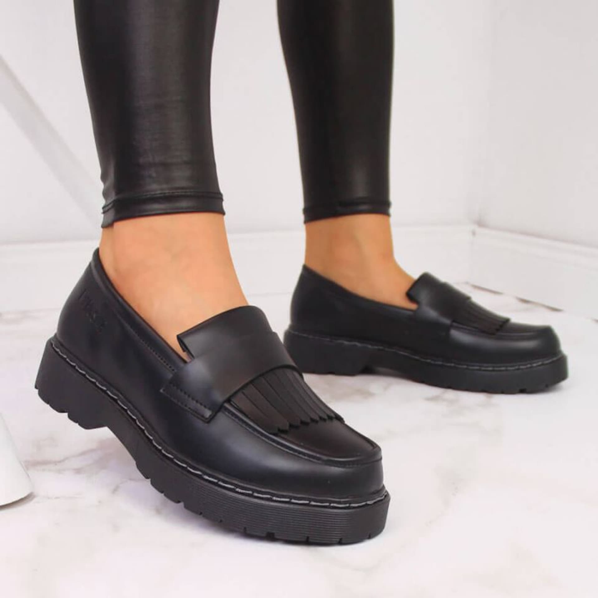 

Buty Big Star W II27410 (kolor Czarny, rozmiar 38)
