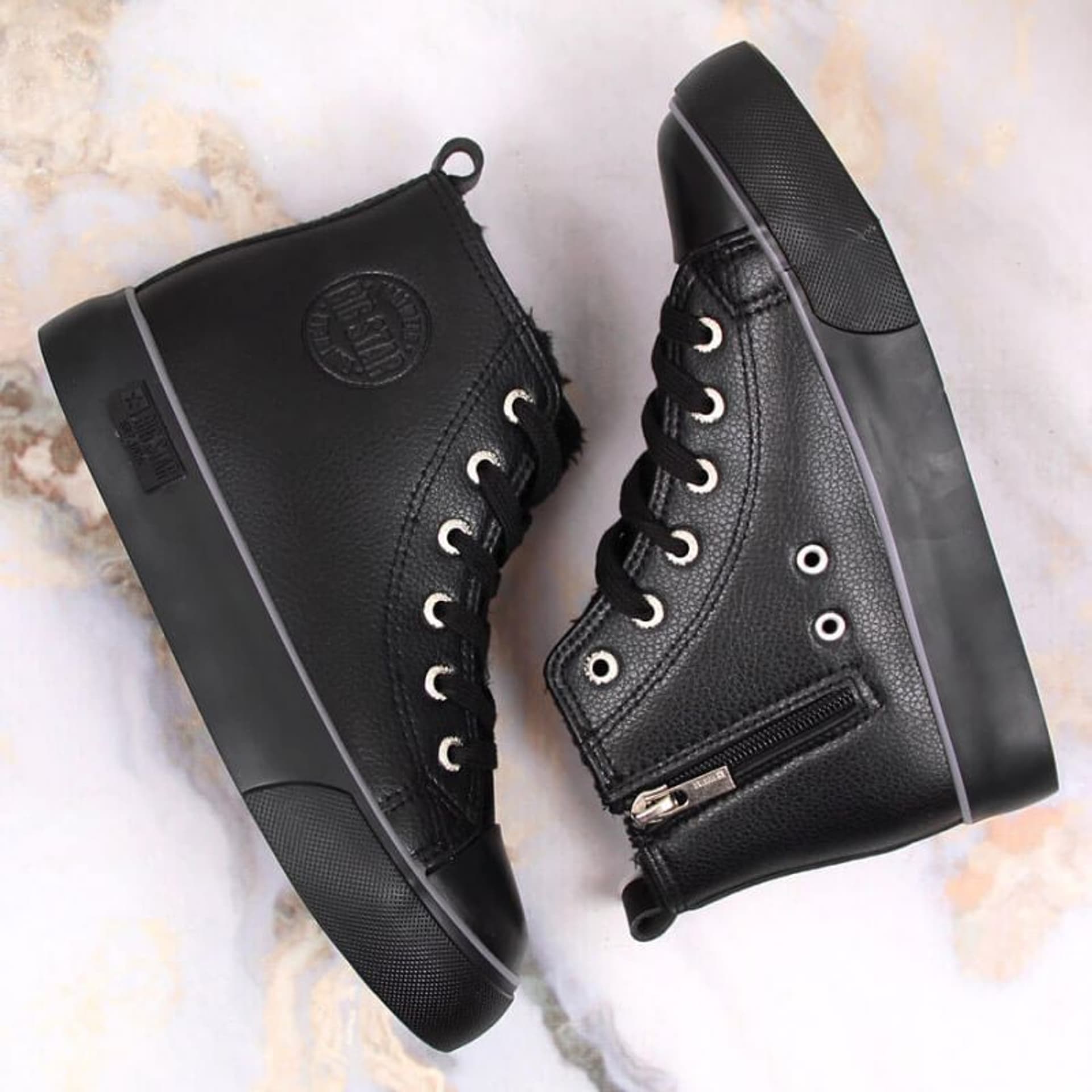 

Buty Big Star Jr KK374 (kolor Czarny, rozmiar 28)