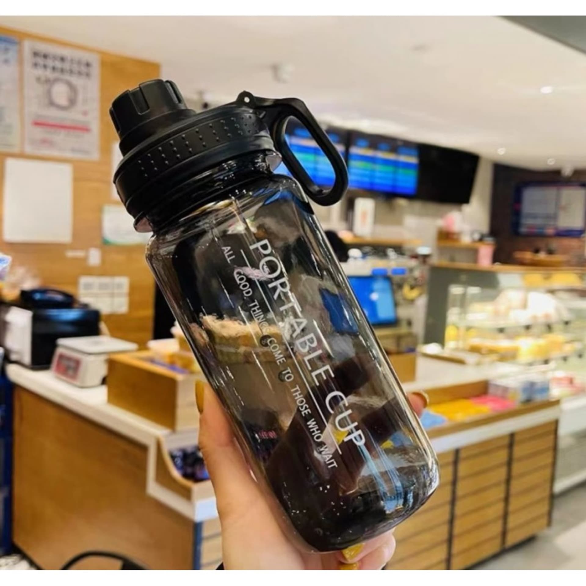 

BUTELKA NA WODĘ BIDON NA SIŁOWNIĘ FITNESS 600ml przenośny mały BD04