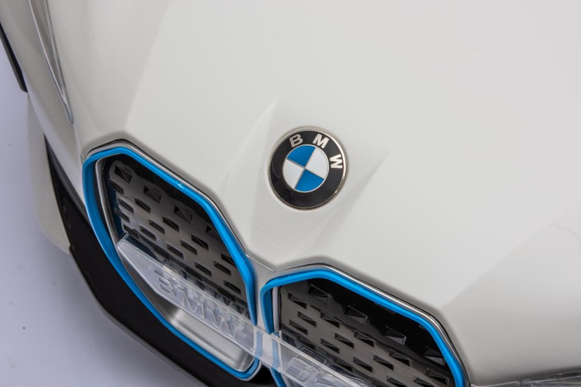 

Auto Na Akumulator BMW I4 4x4 Białe