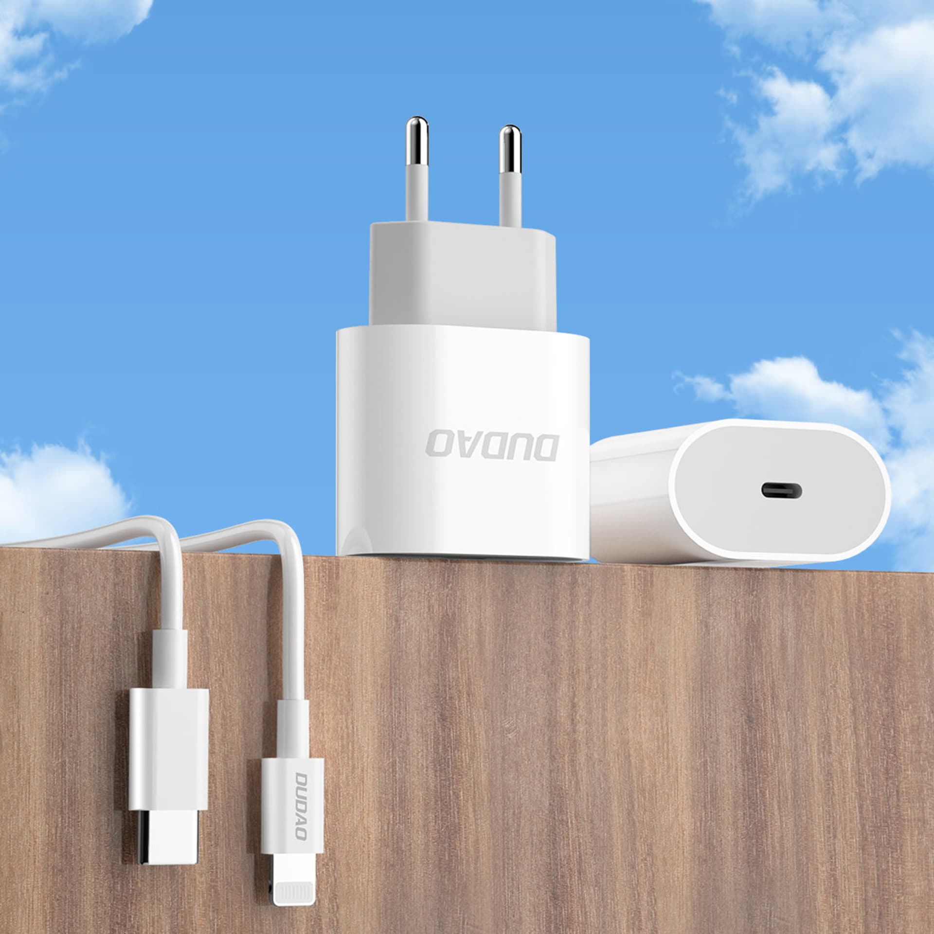 

Dudao szybka ładowarka sieciowa USB-C Power Delivery 20W biała + kabel USB-C - Lightning 1m (A8SEU)