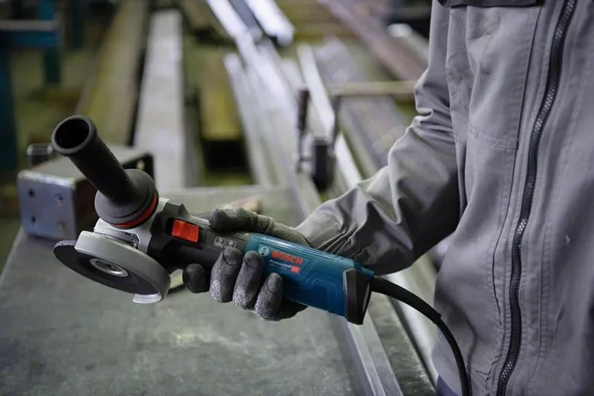 

SZLIFIERKA KĄTOWA GWS 17-125 TS FI 125 BOSCH