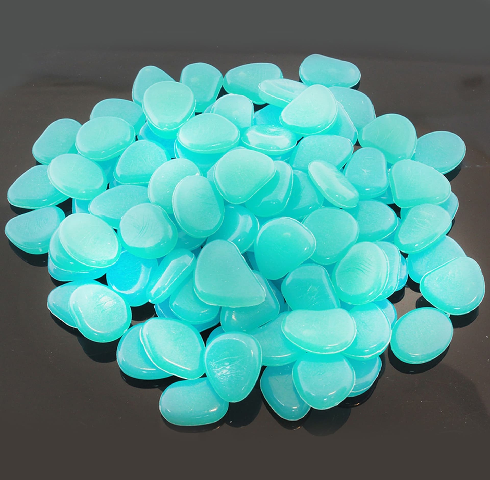 

AG653A Kamienie świecące fluor niebieski