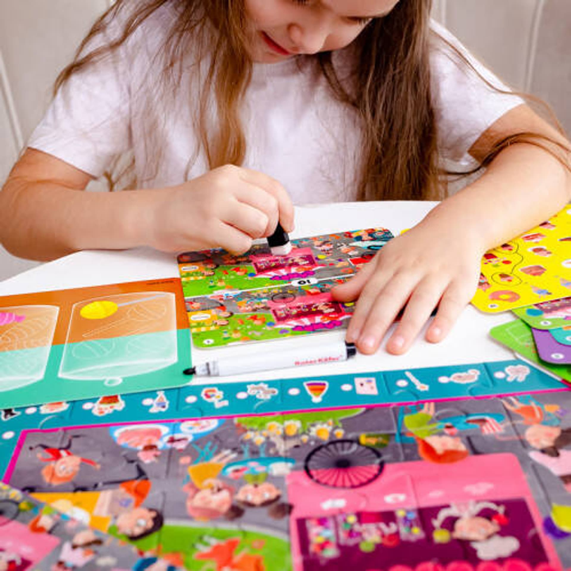 

GRA EDUKACYJNA PUZZLE DETEKTYW CUKIERKOWA WRÓŻKA LUPA ROTER KAFER