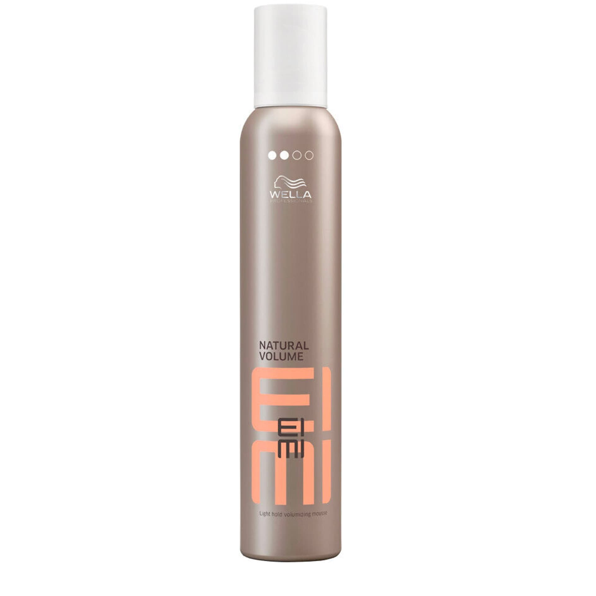 

WELLA PROFESSIONALS Eimi Natural Volume Mousse Level 2 utrwalająca pianka do włosów 500ml