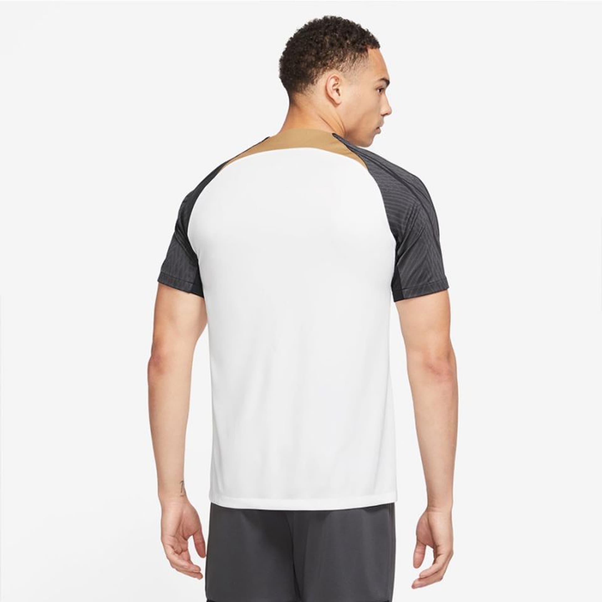 

Koszulka Nike Chelsea FC Strike M DX3014 (kolor Biały, rozmiar M)