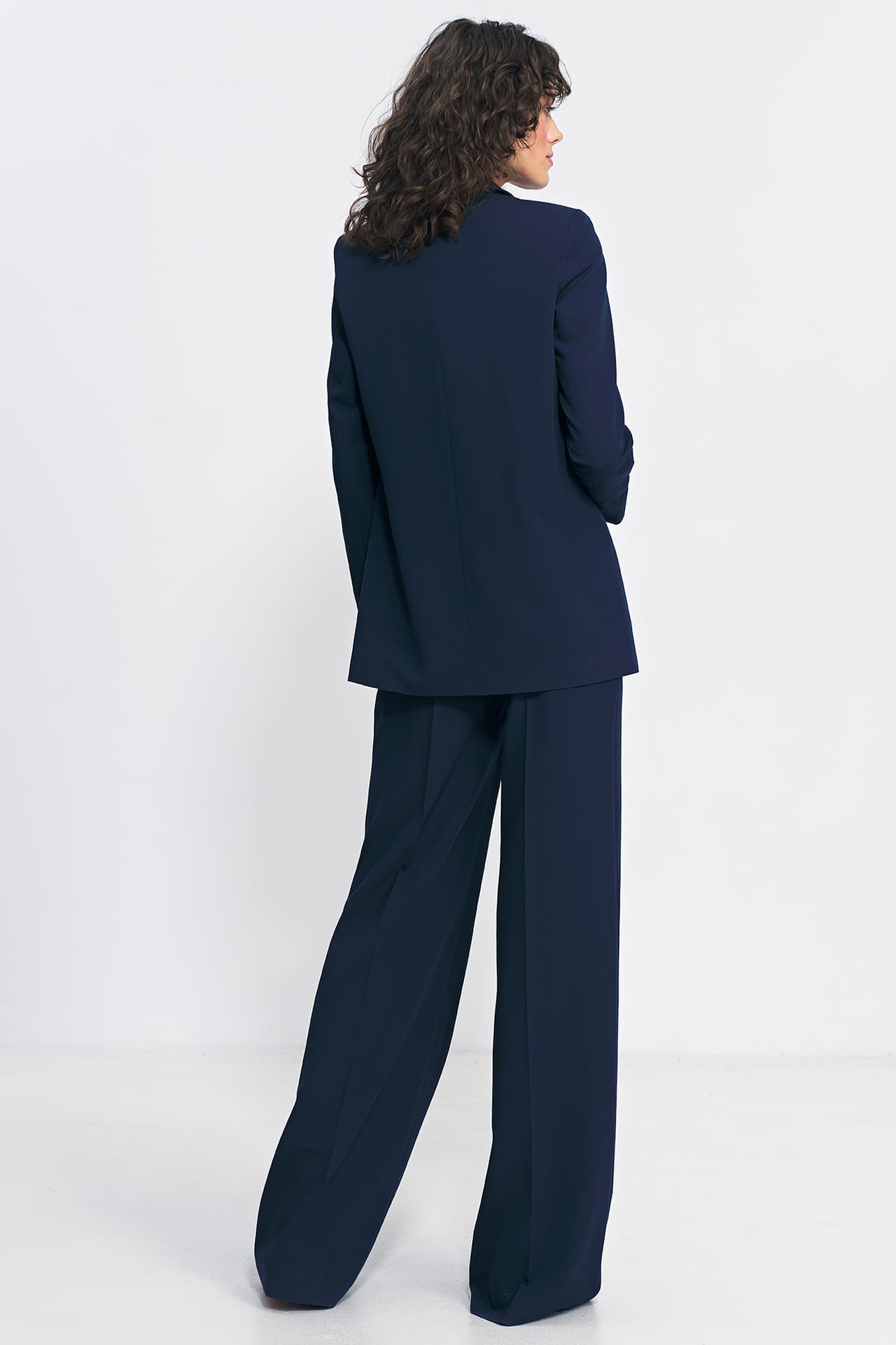 

Granatowe spodnie typu wide leg - SD81 (kolor granat, rozmiar 40)