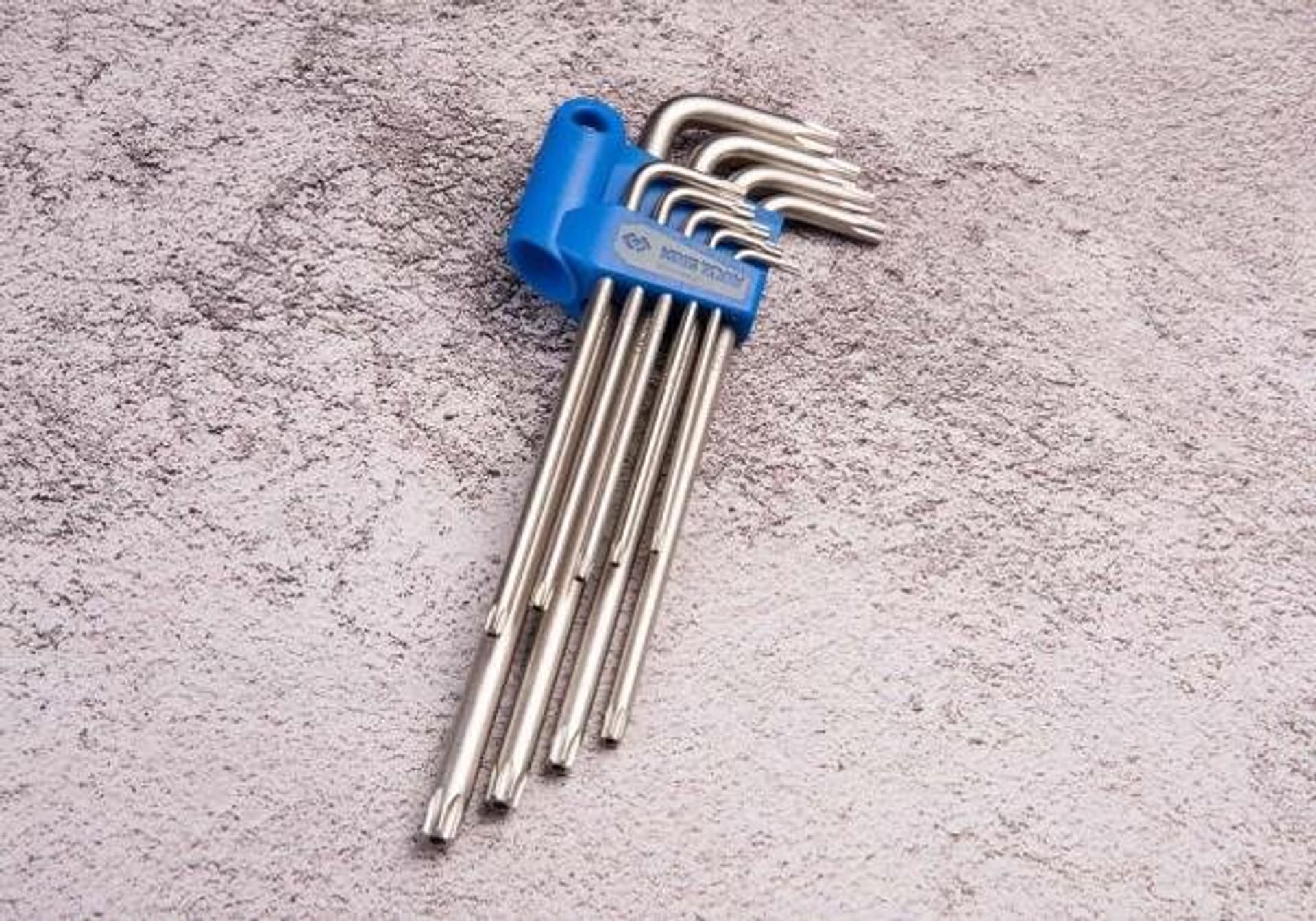 

ZESTAW IMBUSÓW 9 szt. 1127 - TORX Z OTWOREM EXTRA DŁUGIE T10 - T50 King Tony