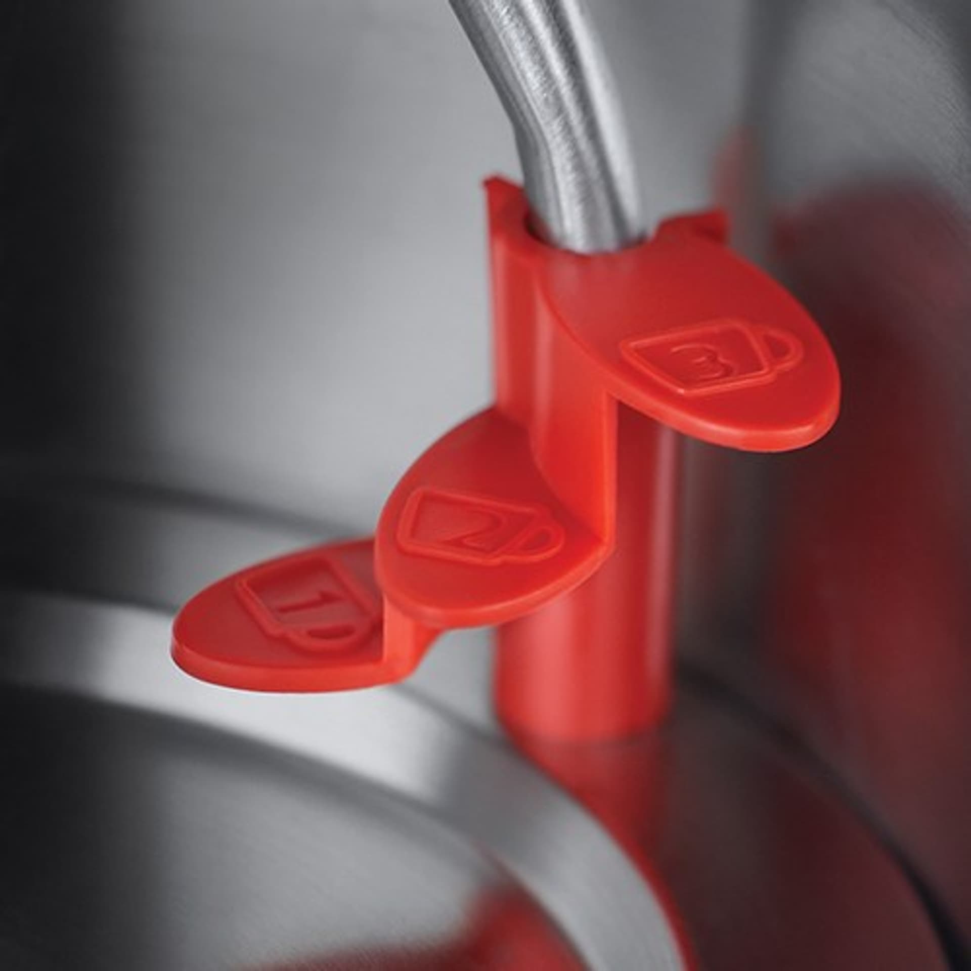 

Czajnik elektryczny RUSSELL HOBBS 28081-70