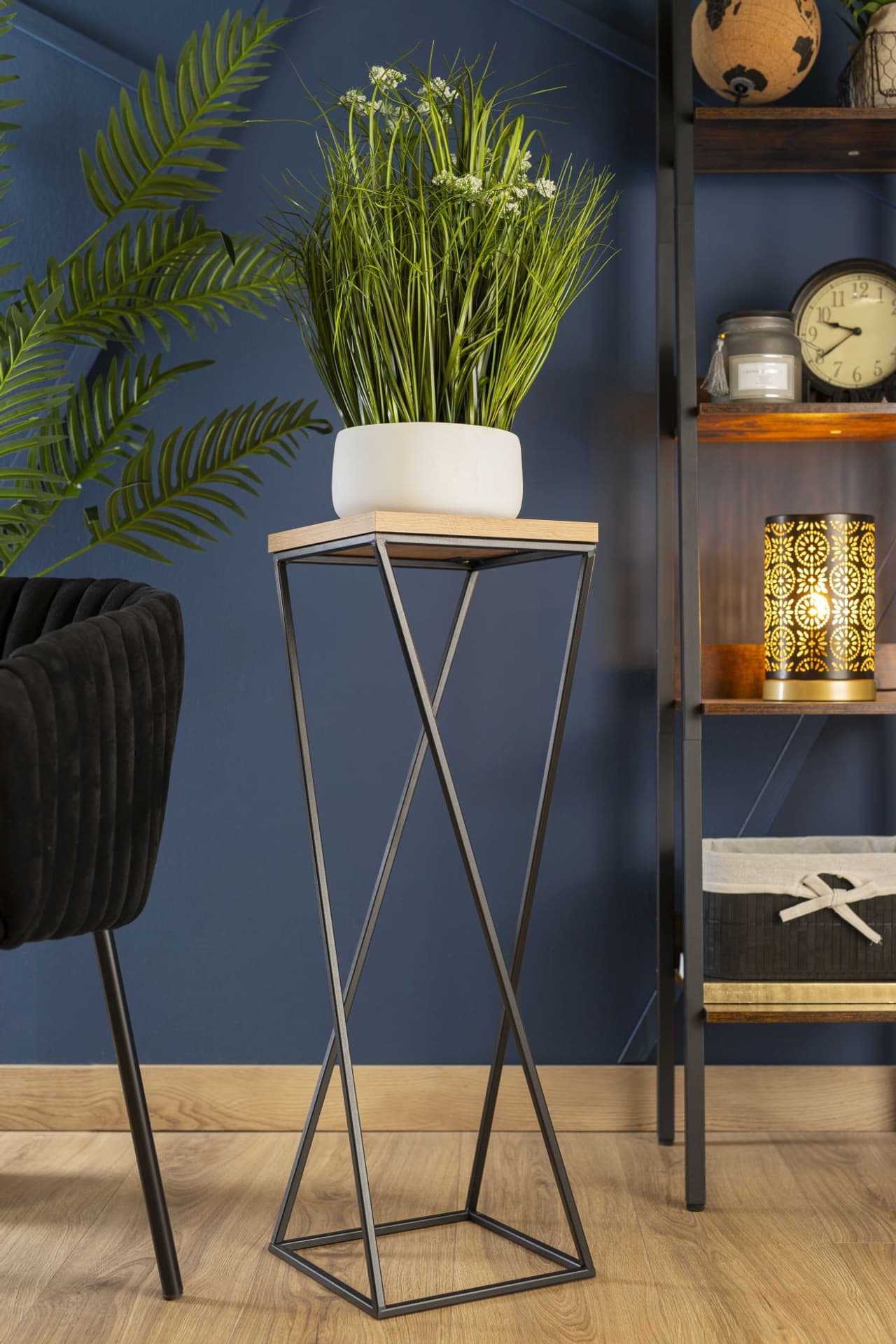 

Kwietnik stojący 70 cm z blatem LOFT na kwiaty