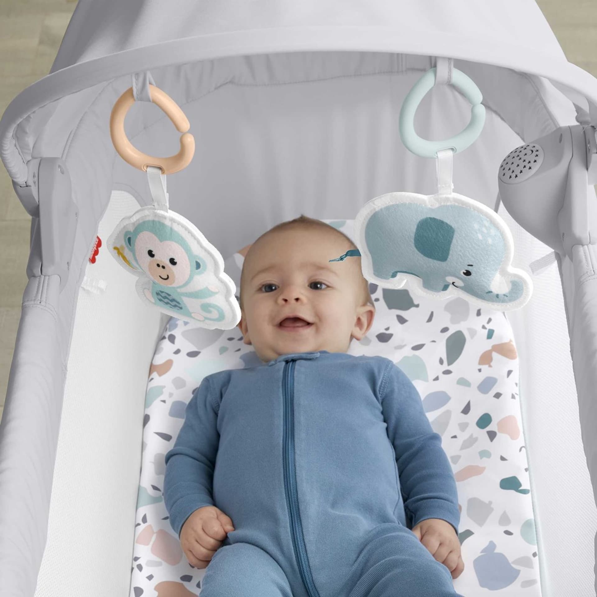 

Fisher Price Składane łóżeczko deluxe z daszkiem GWD36