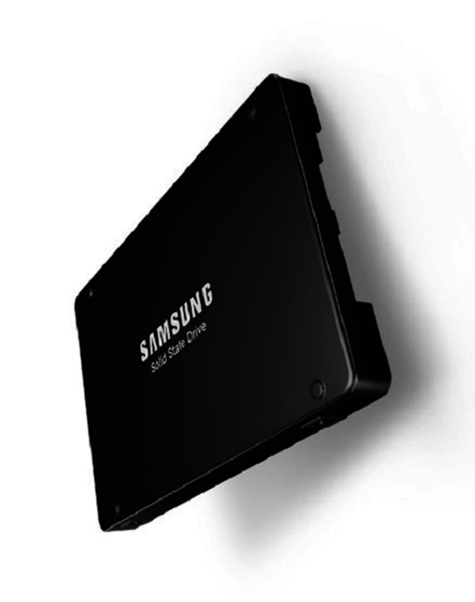 

Dysk SSD SAMSUNG 2.5″ 15.4 TB SAS 12 Gb/s