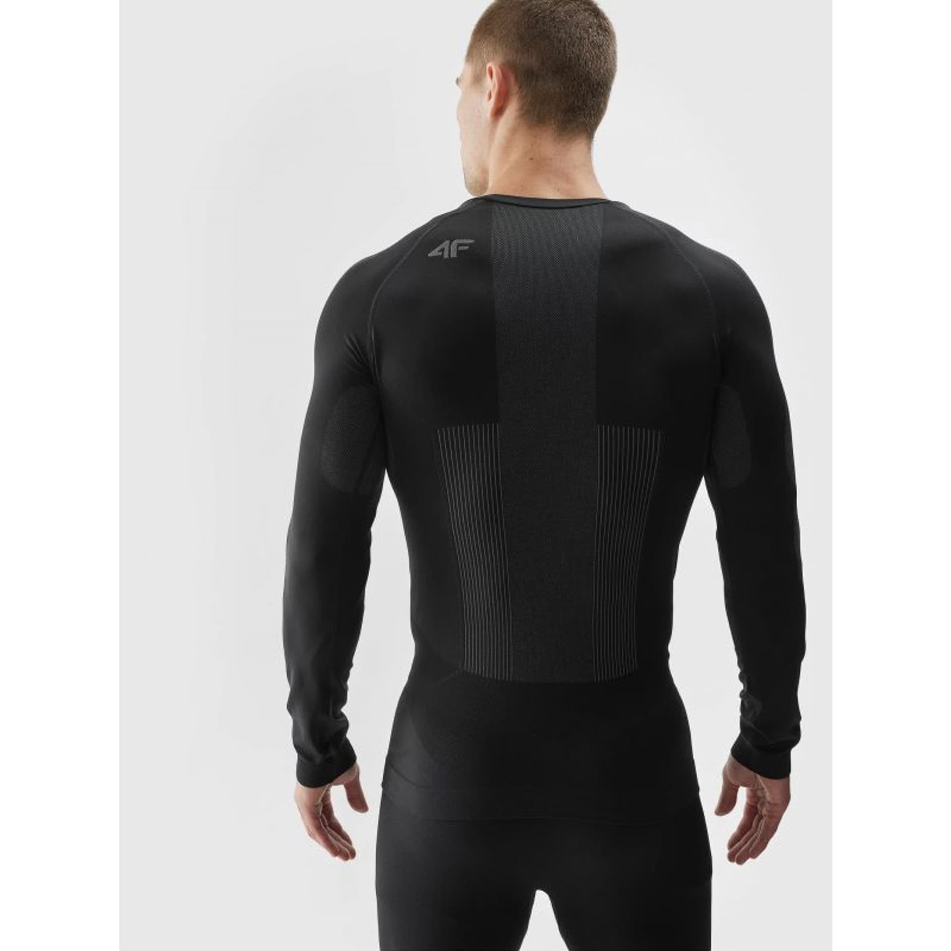 

Bluza termoaktywna 4F M103 (kolor Czarny, rozmiar S/M)