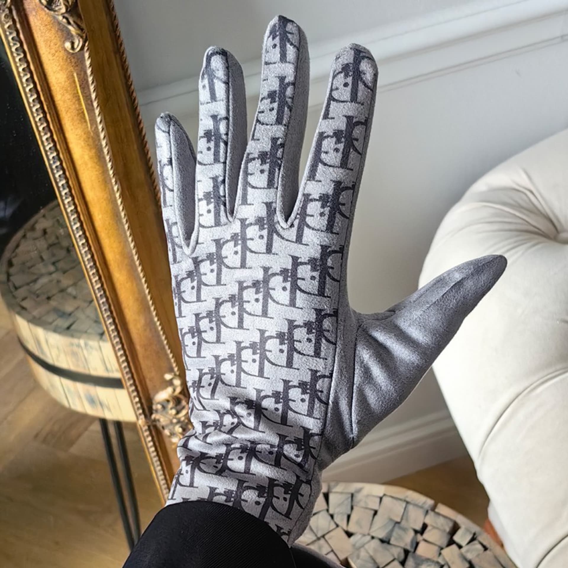 

Damskie rękawiczki elegancki nadruk Elegant ciepłe z polarkiem w środku REK143WZ4