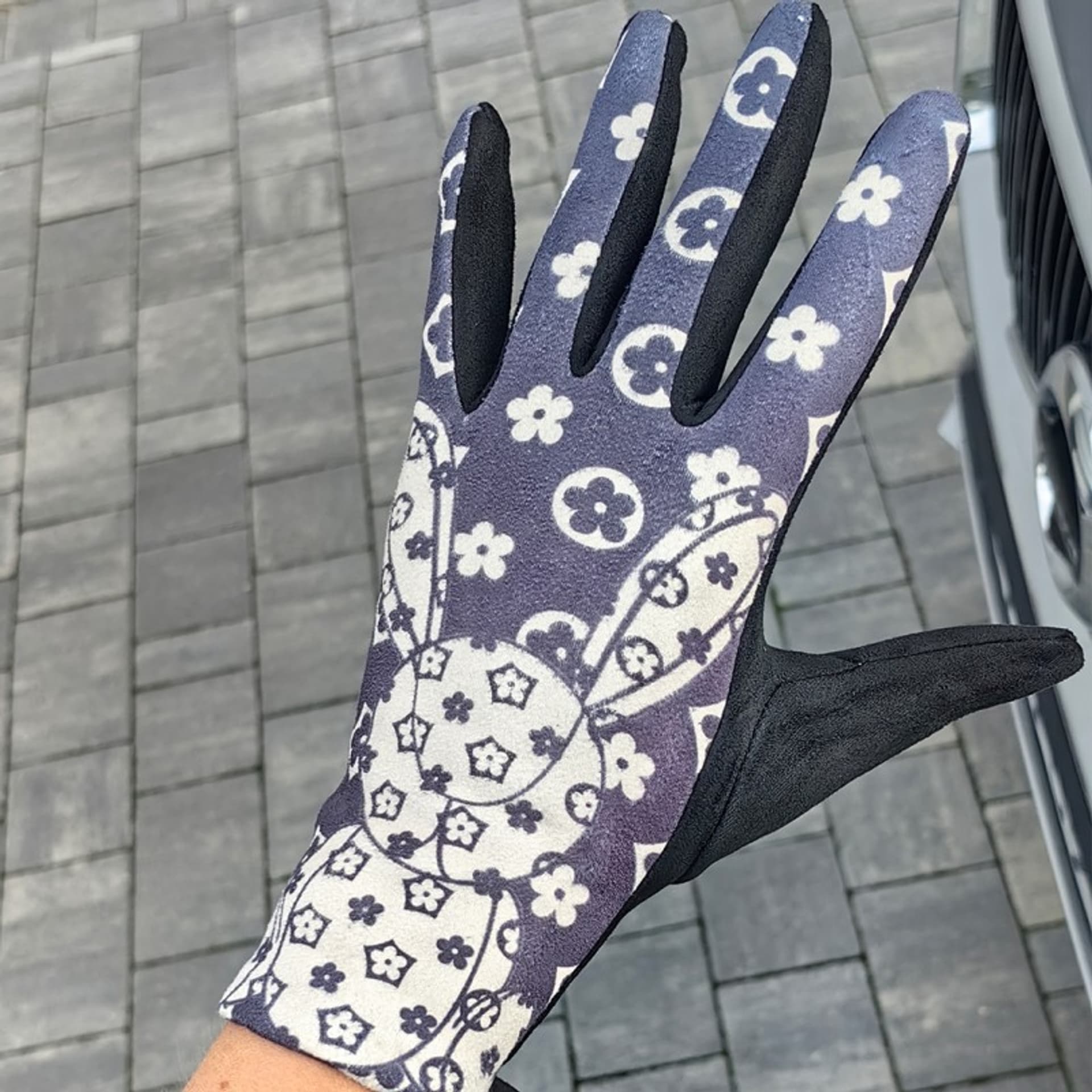 

Damskie rękawiczki elegancki nadruk rabbit Elegant ciepłe z polarkiem w środku REK144WZ1