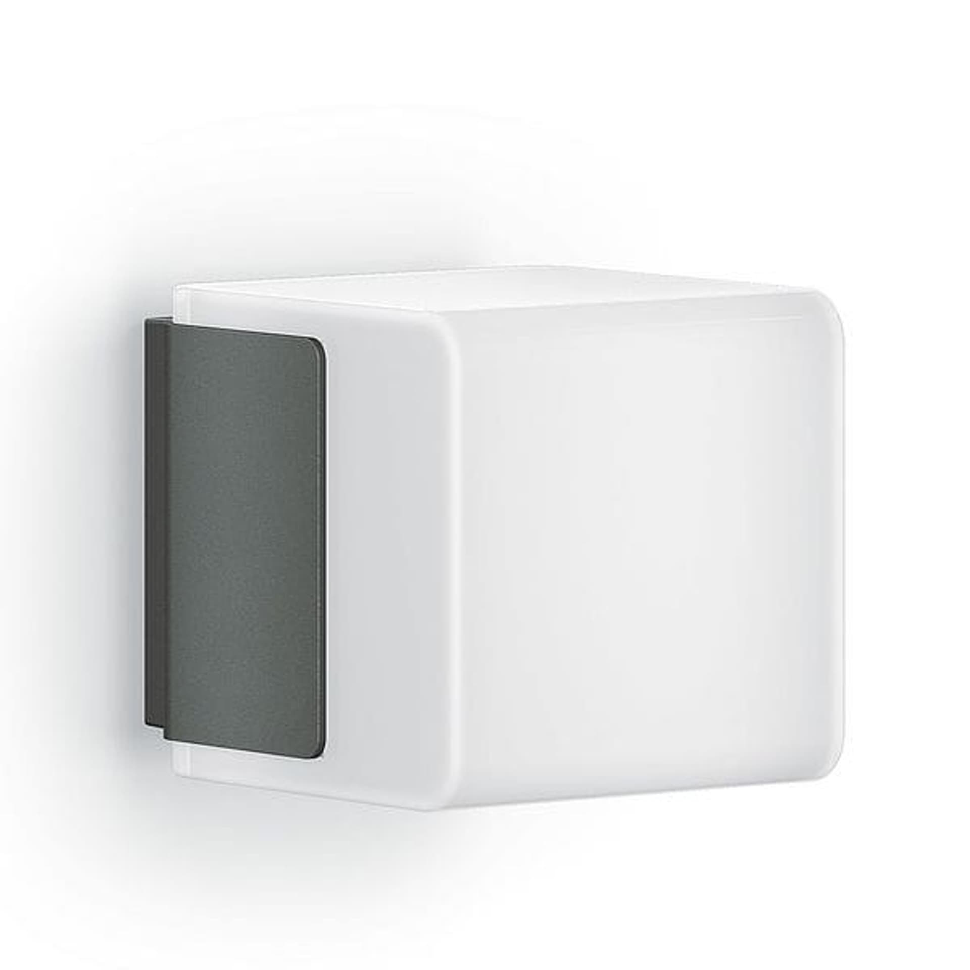 

Oprawa ścienna, kinkiet z czujnikiem ruchu i zmierzchu, bluetooth L 835 LED iHF antracyt 9,5W / 586 lm / tworzywo sztuczne / 3000K