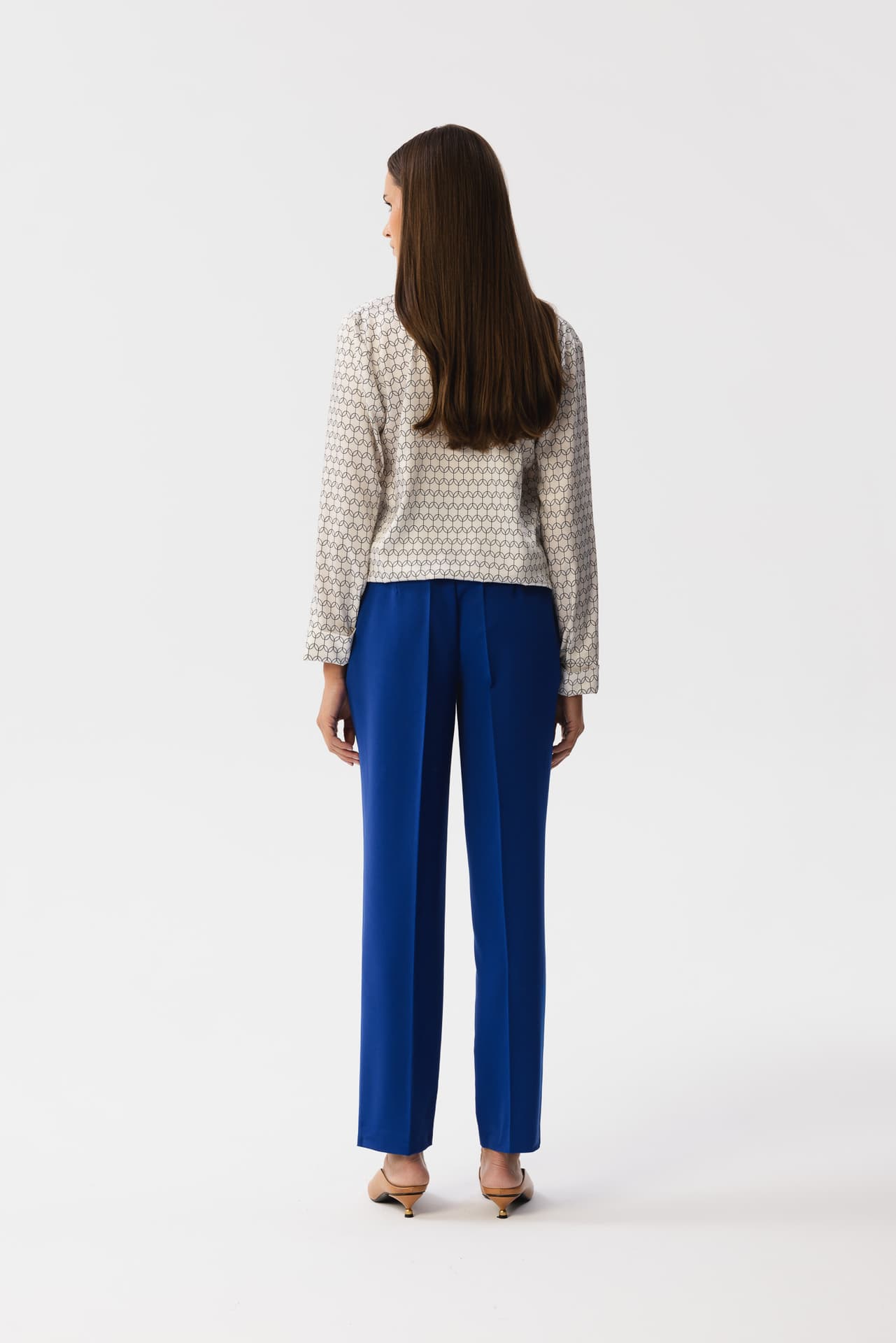 

S357 Bluzka o fasonie kopertowym z nadrukiem - model 2 (kolor wielokolorowy, rozmiar M)