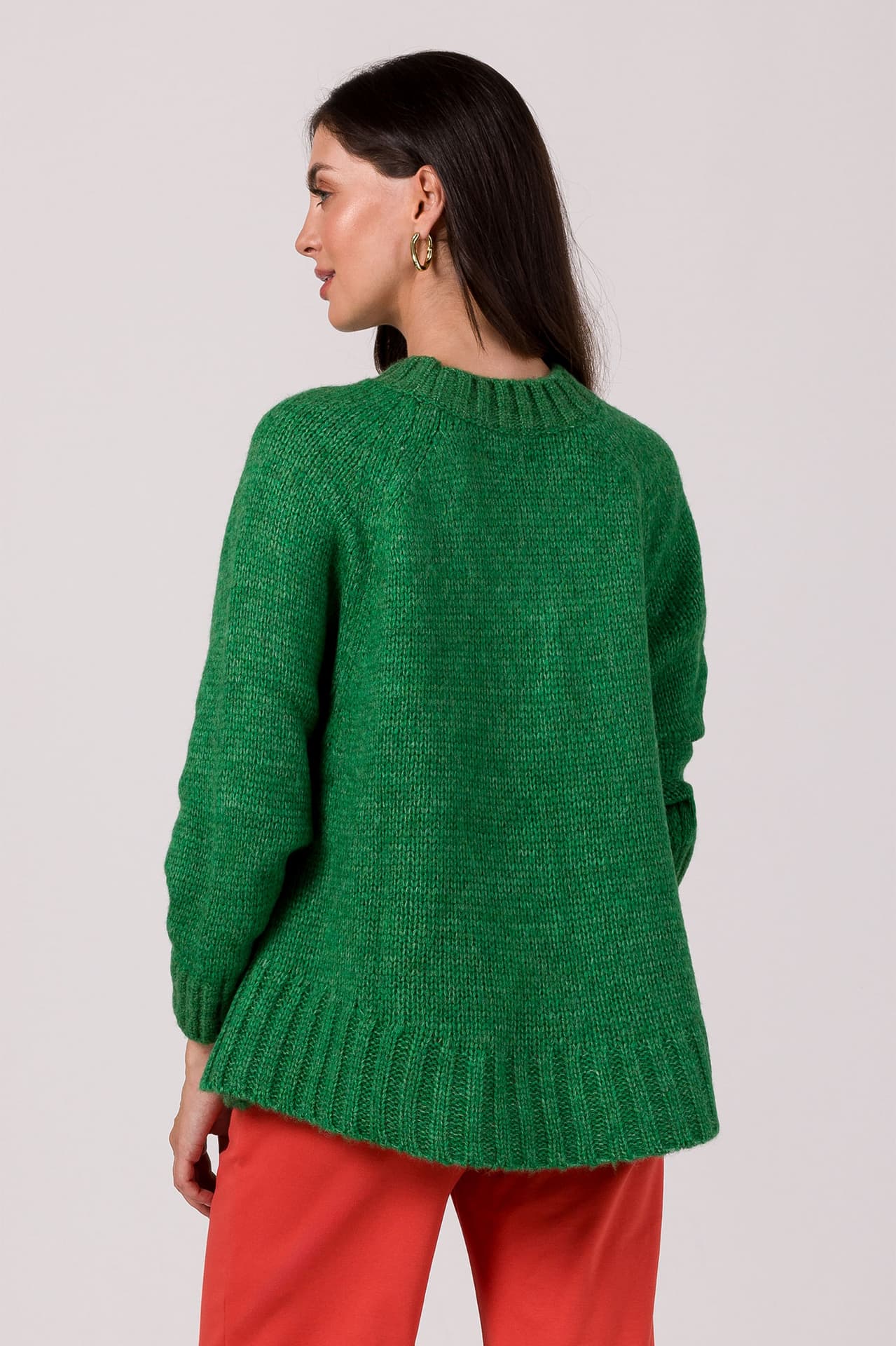 

BK105 Sweter z nietoperzowymi rękawami - szamaragdowy (kolor zielony, rozmiar uniwersalny)