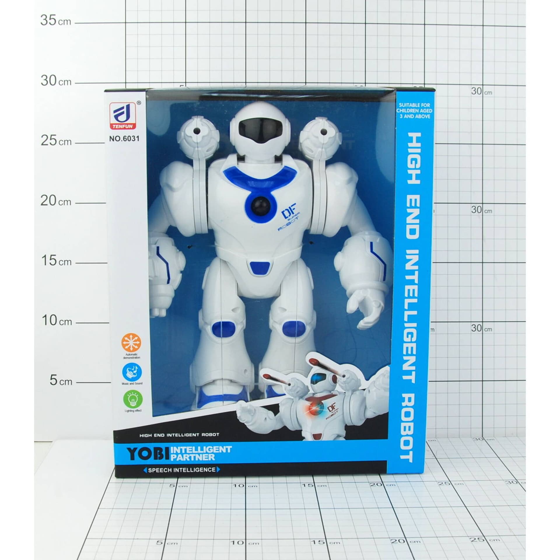 

ROBOT NA BATERIE W PUDEŁKU