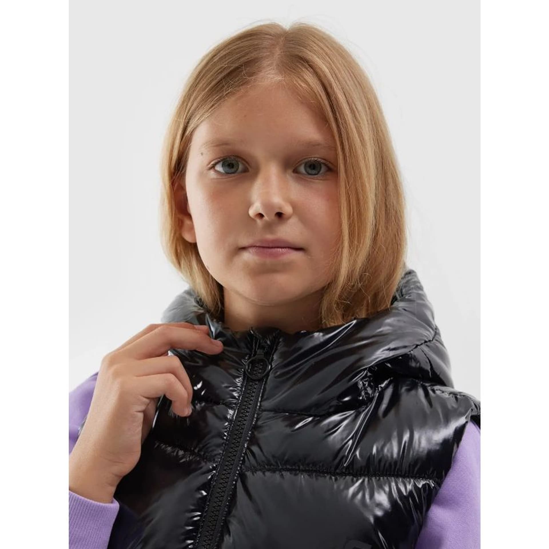 

Kamizelka 4F Jr 4FJAW23TVJAF046 (kolor Czarny)