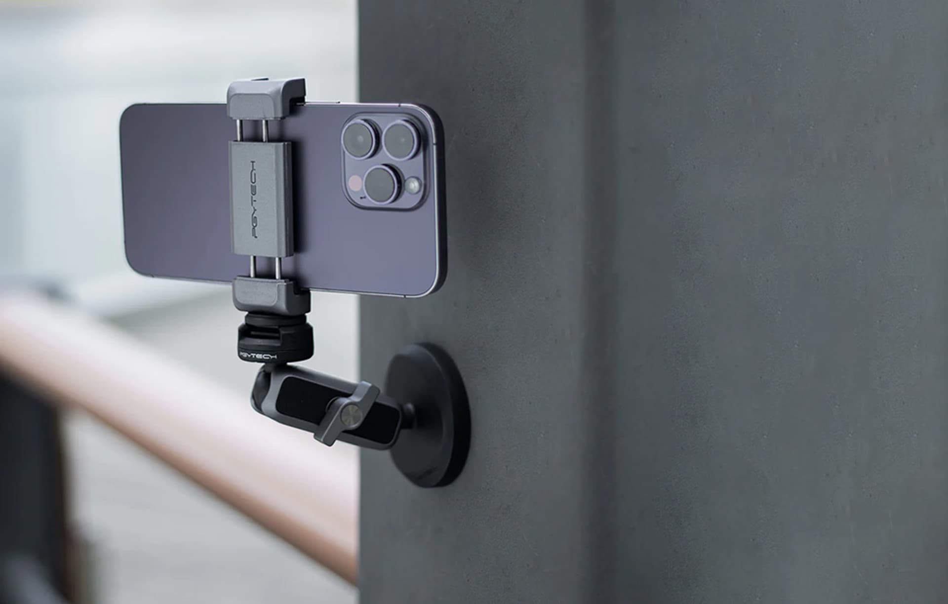 

Magnetyczny uchwyt PGYTECH do kamer sportowych (P-GM-220)
