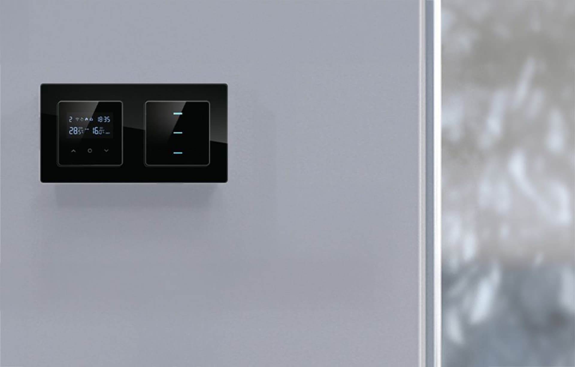 

Ramka do włączników Światła Avatto N-TS10-Frame-B2 Podwójna (czarna)