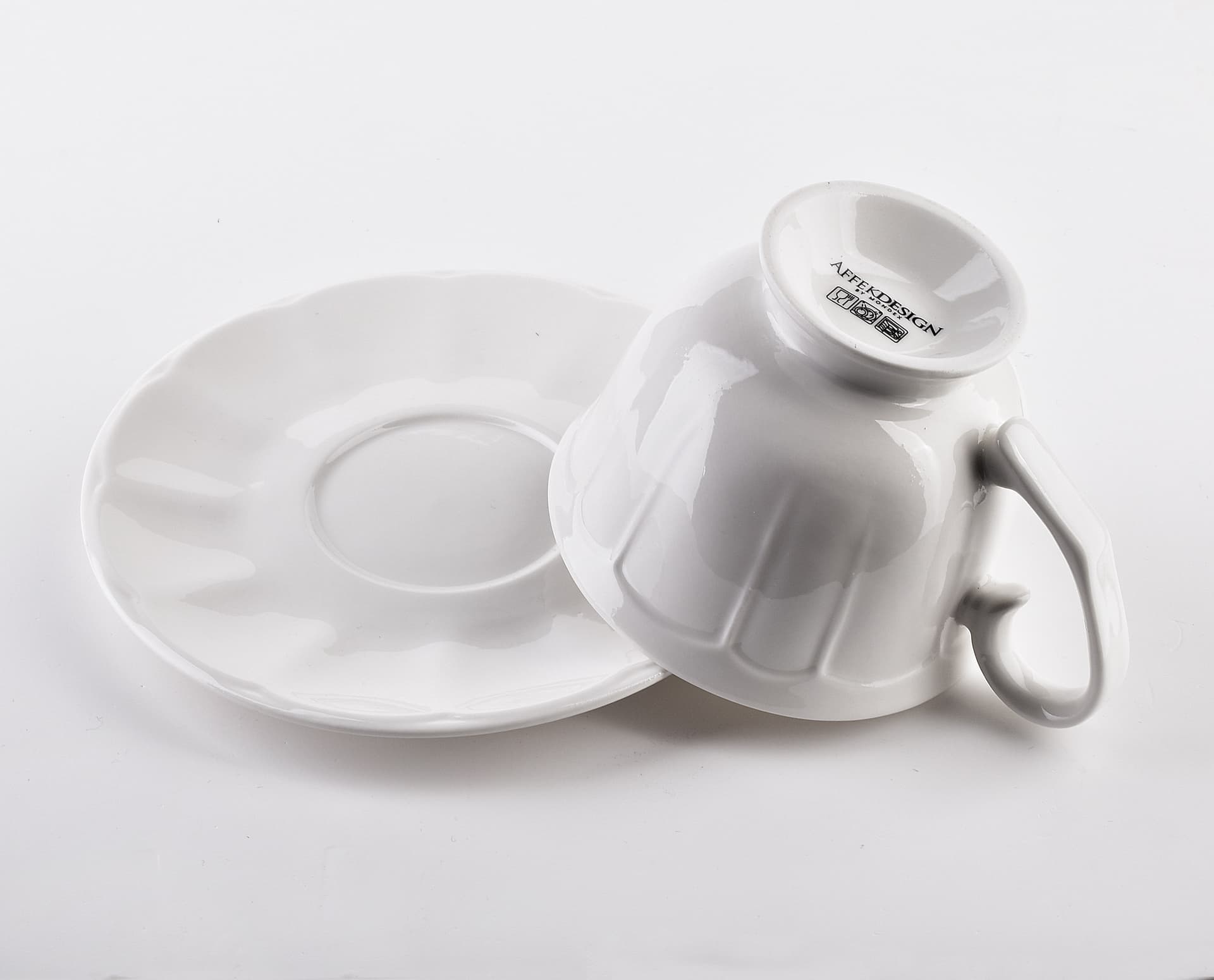 

HELLA Filiżanka ze spodkiem 250ml 15,5xh8cm