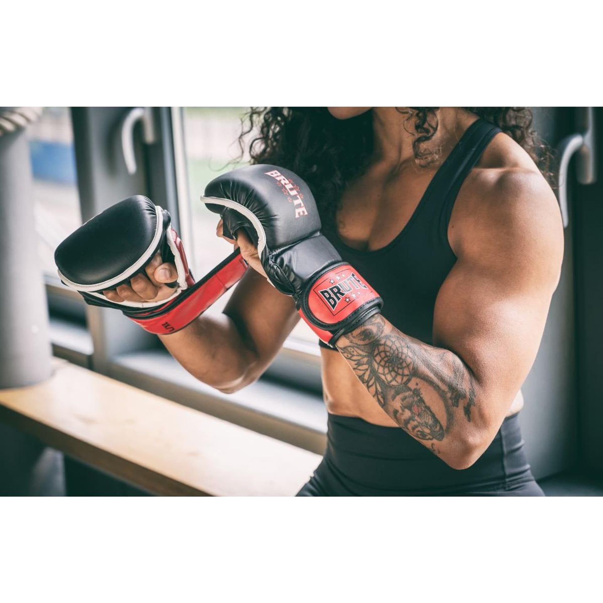 

RĘKAWICE DO MMA BRUTE PRO R. S/M
