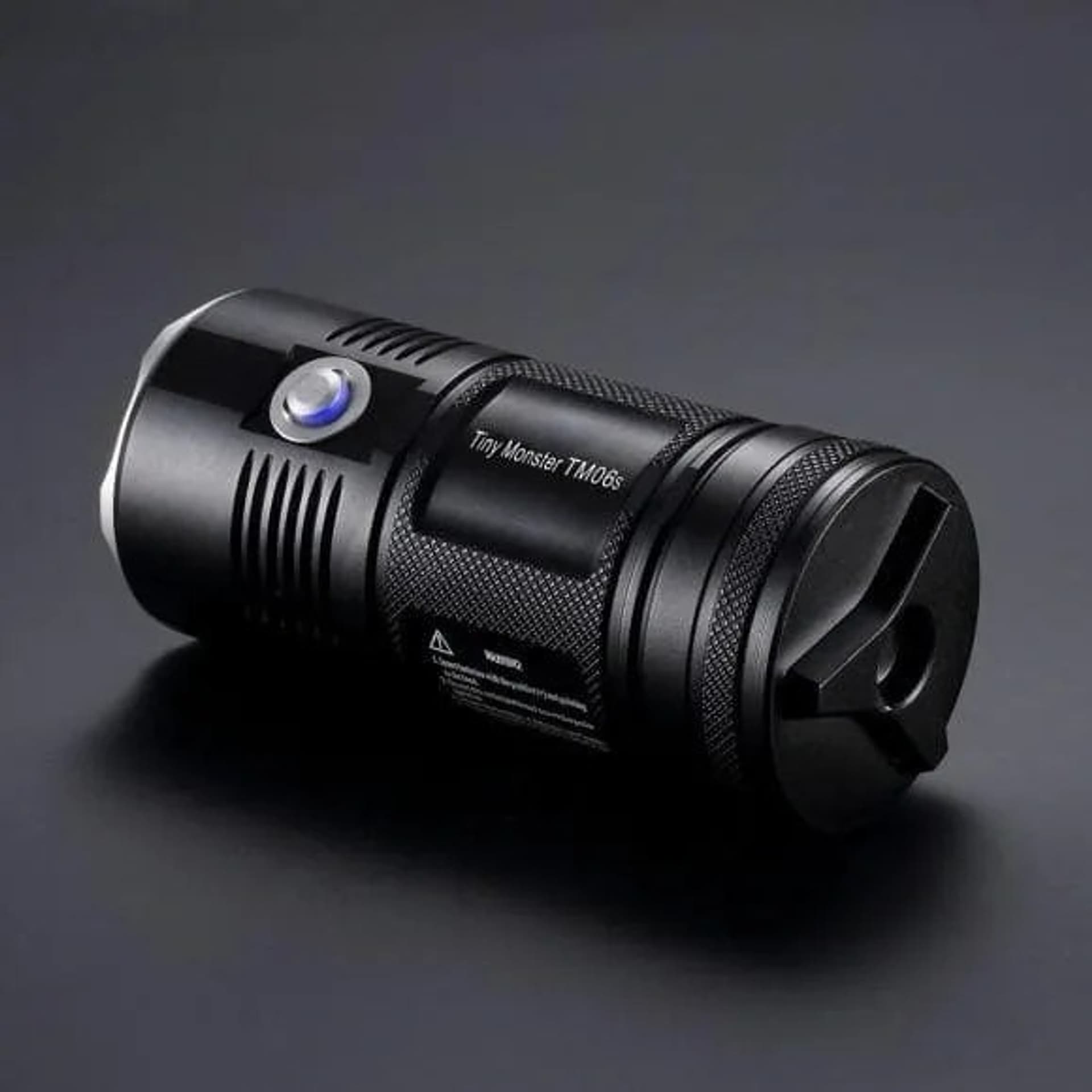 

Latarka Nitecore TM06S