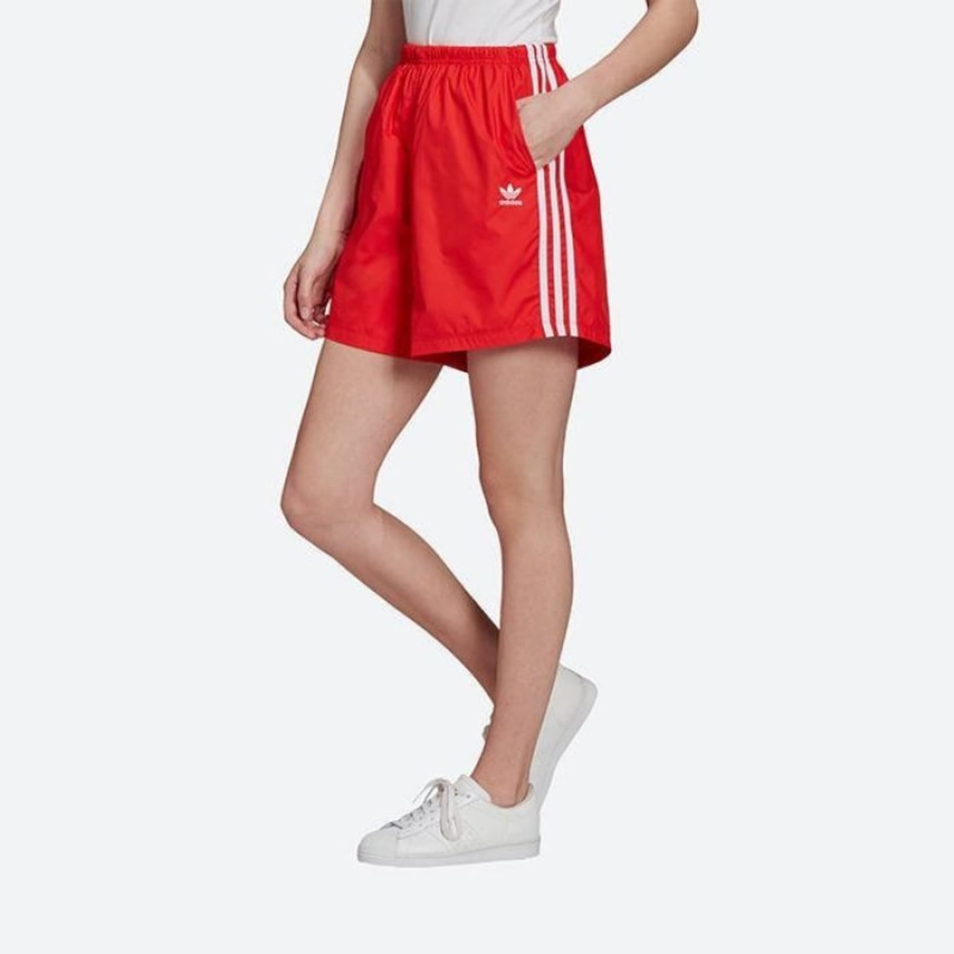 

Spodenki adidas Originals Long Shorts W (kolor Czerwony, rozmiar S)