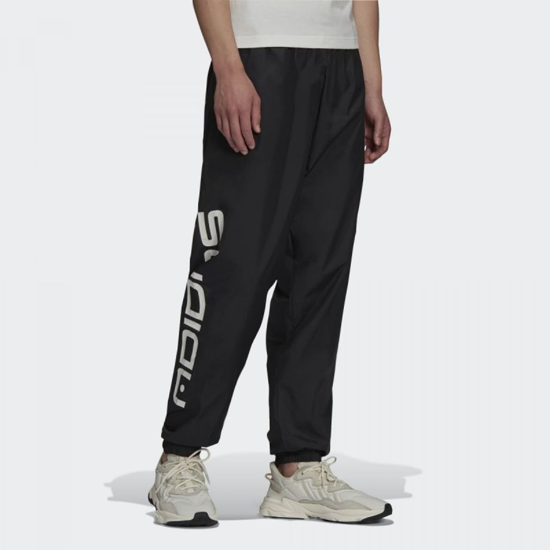 

Spodnie adidas Originals Symbol Tp M (kolor Czarny, rozmiar XL)