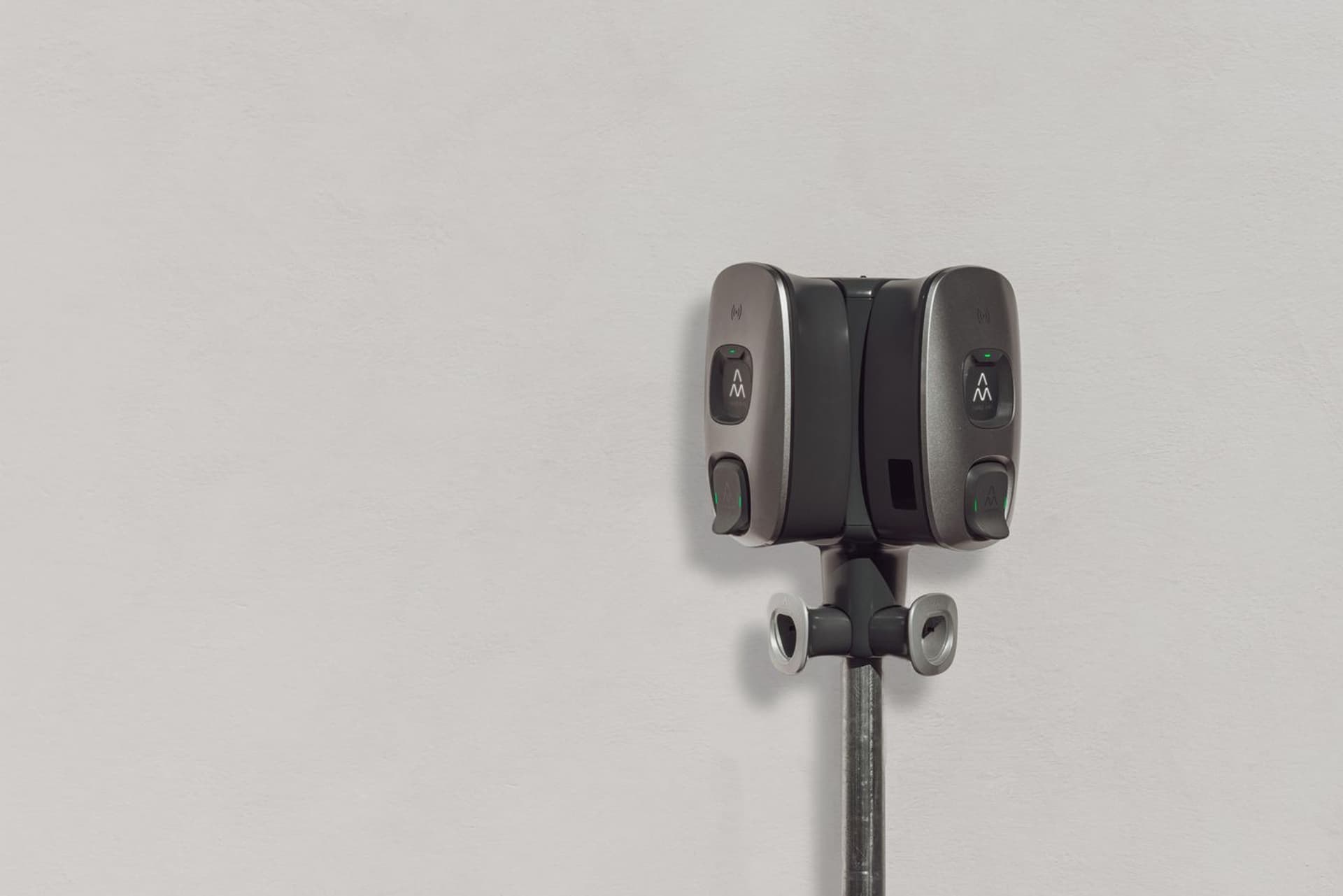 

Charge Amps Dawn Double Pole Mount, 60 mm