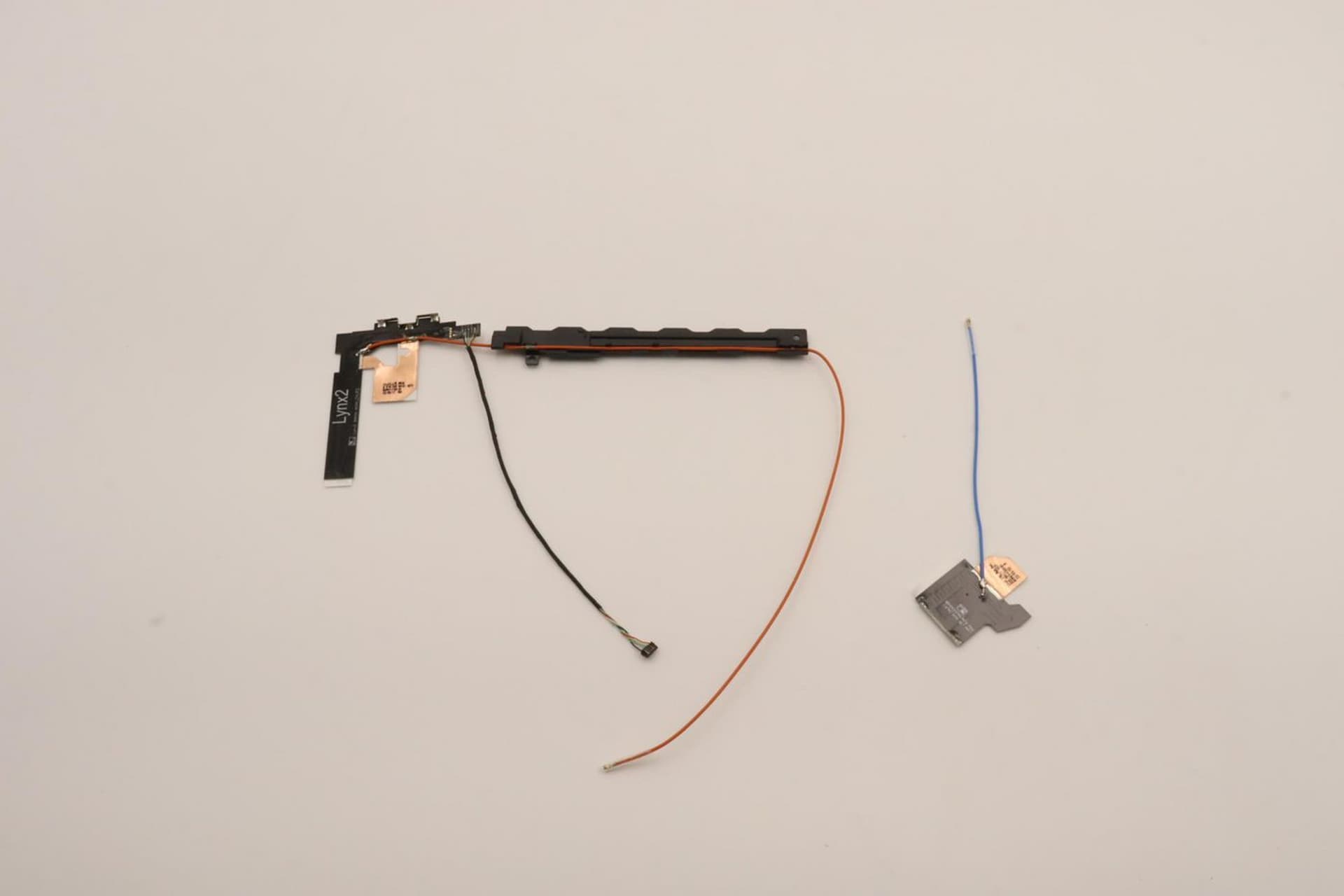 

Lenovo ANTENNA KIT WWAN ANT AWAN