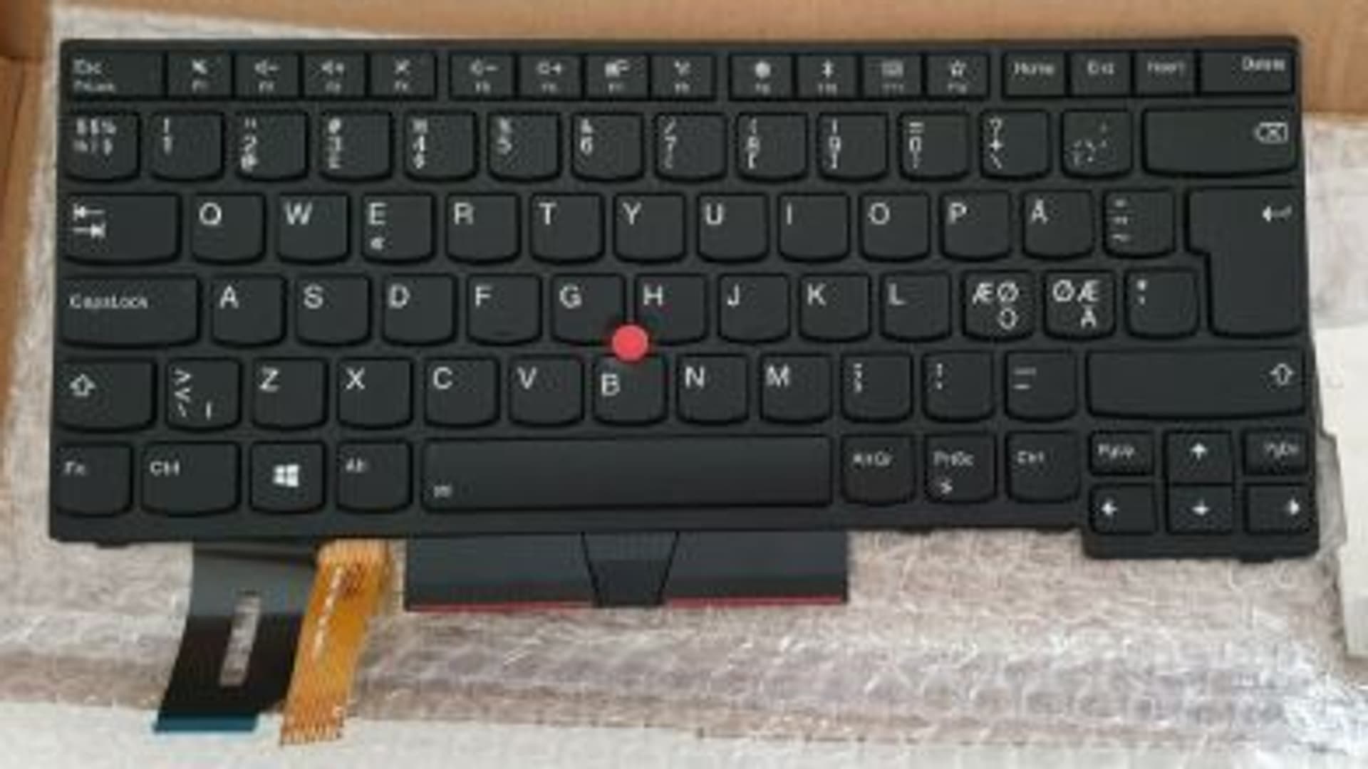

Lenovo FLSRXKB-BLBKNRD