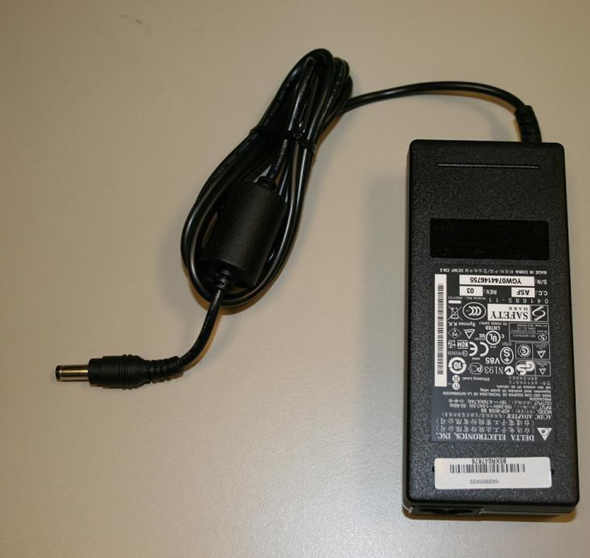 

Asus AC Adapter 90W 3-pin 19V 4.74A